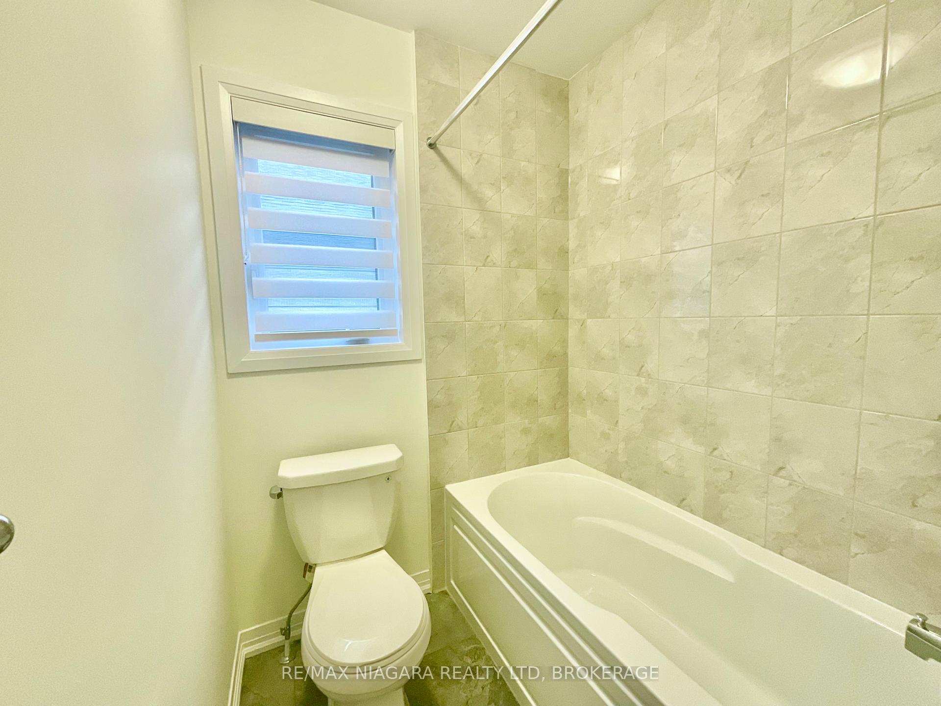 Photo 34 of 10 Selection Heights, Thorold, Rolling Meadows — HOMEH