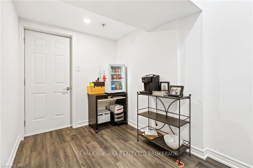 Photo 17 of 9 Harmony Way, Thorold, Rolling Meadows — HOMEH