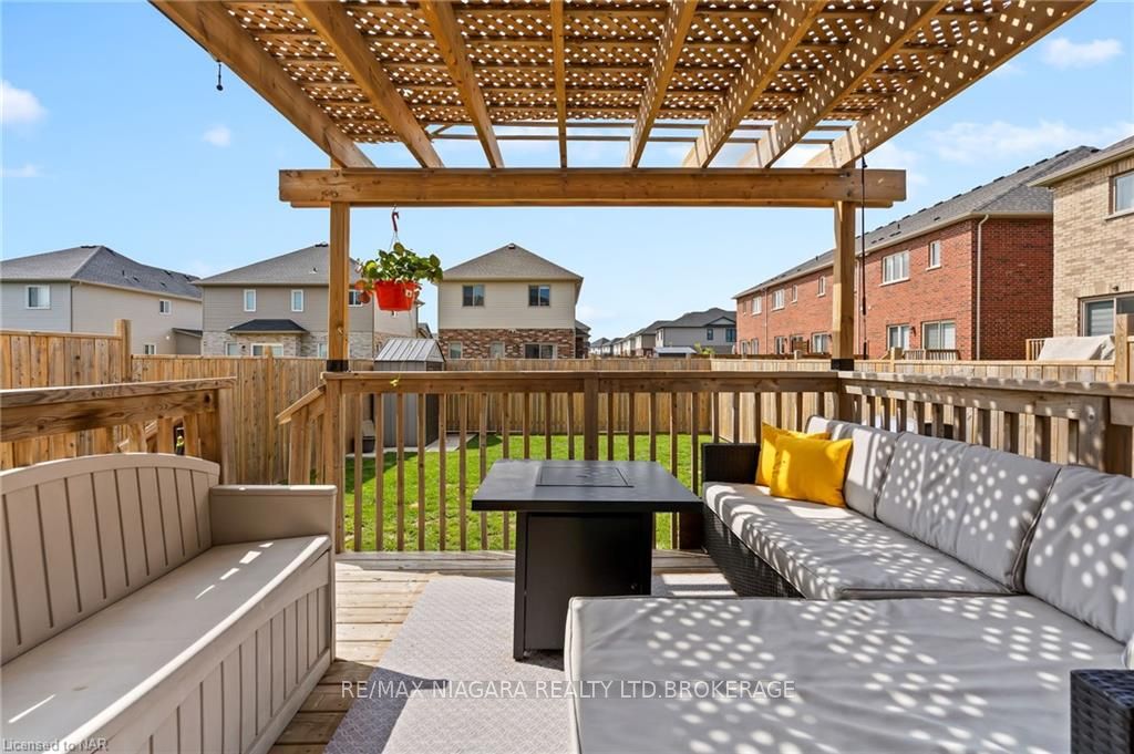 Photo 21 of 9 Harmony Way, Thorold, Rolling Meadows — HOMEH