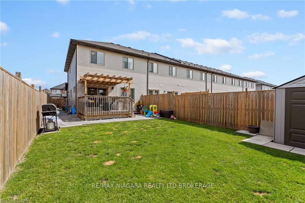 Photo 24 of 9 Harmony Way, Thorold, Rolling Meadows — HOMEH