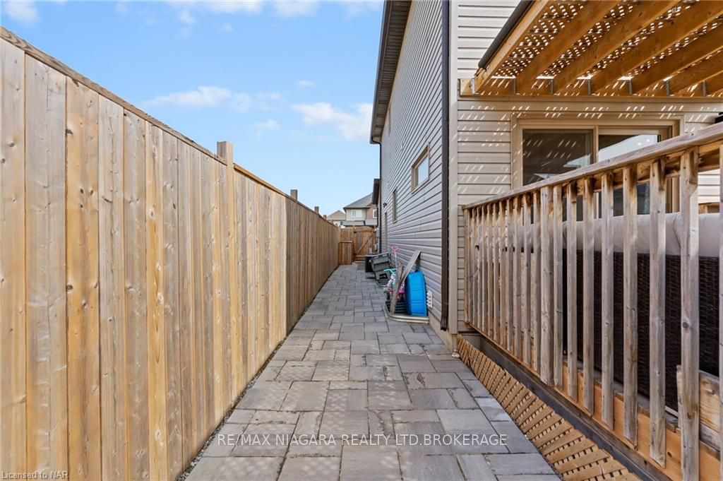 Photo 25 of 9 Harmony Way, Thorold, Rolling Meadows — HOMEH