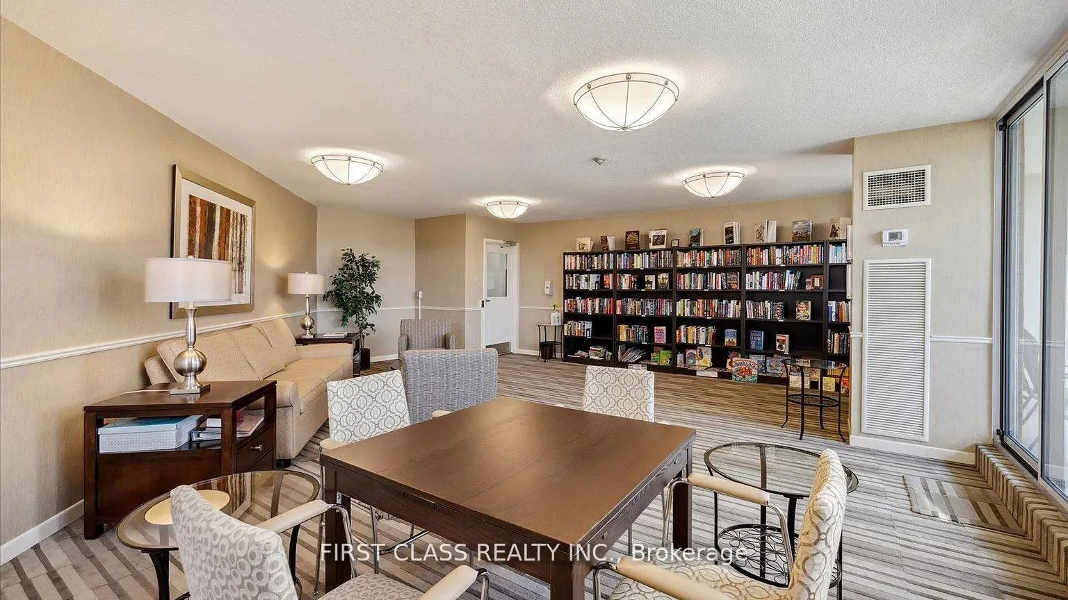 Photo 6 of Unit 905, 7811 Yonge Street, Markham, Thornhill — HOMEH