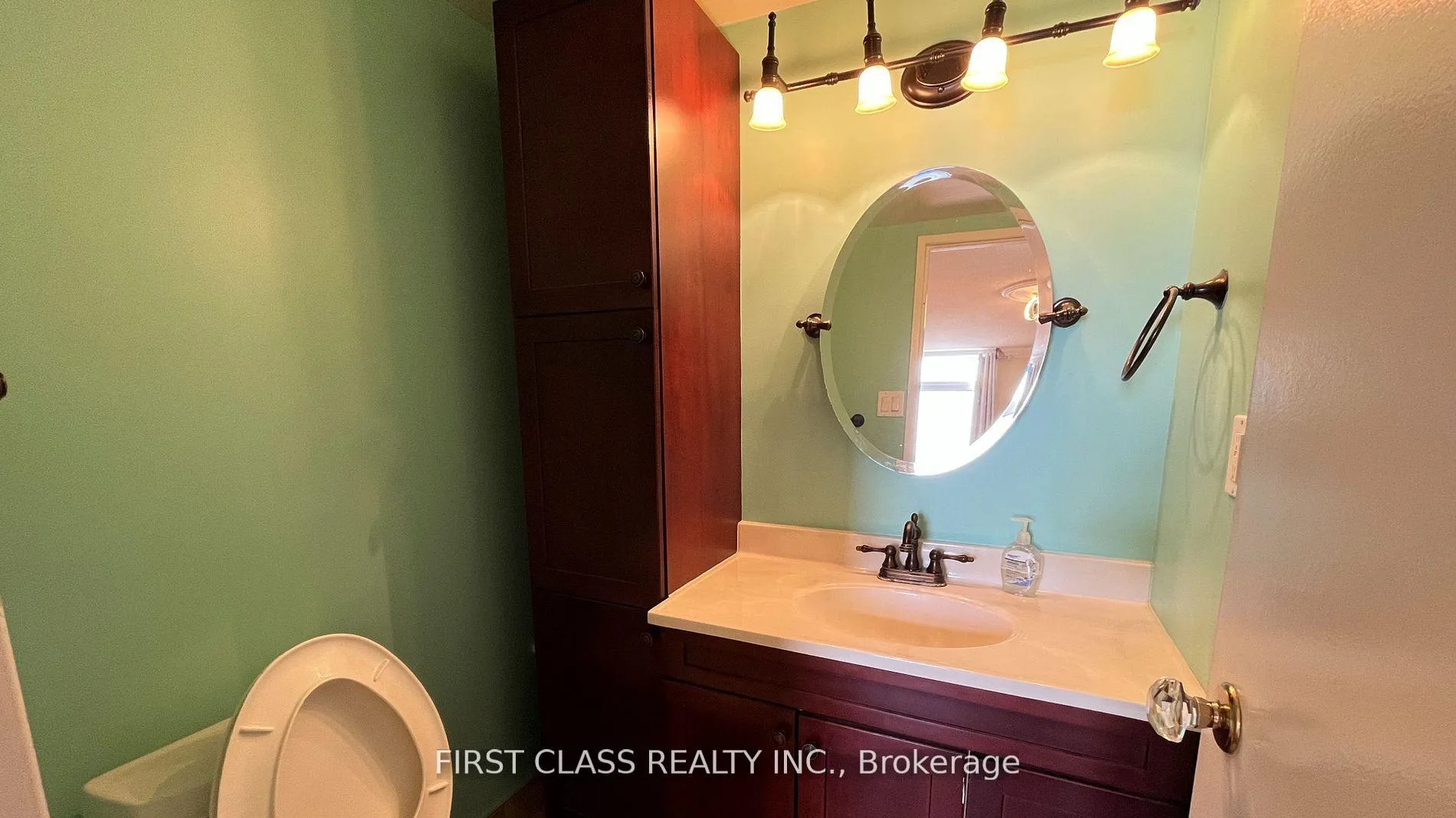 Photo 14 of Unit 905, 7811 Yonge Street, Markham, Thornhill — HOMEH