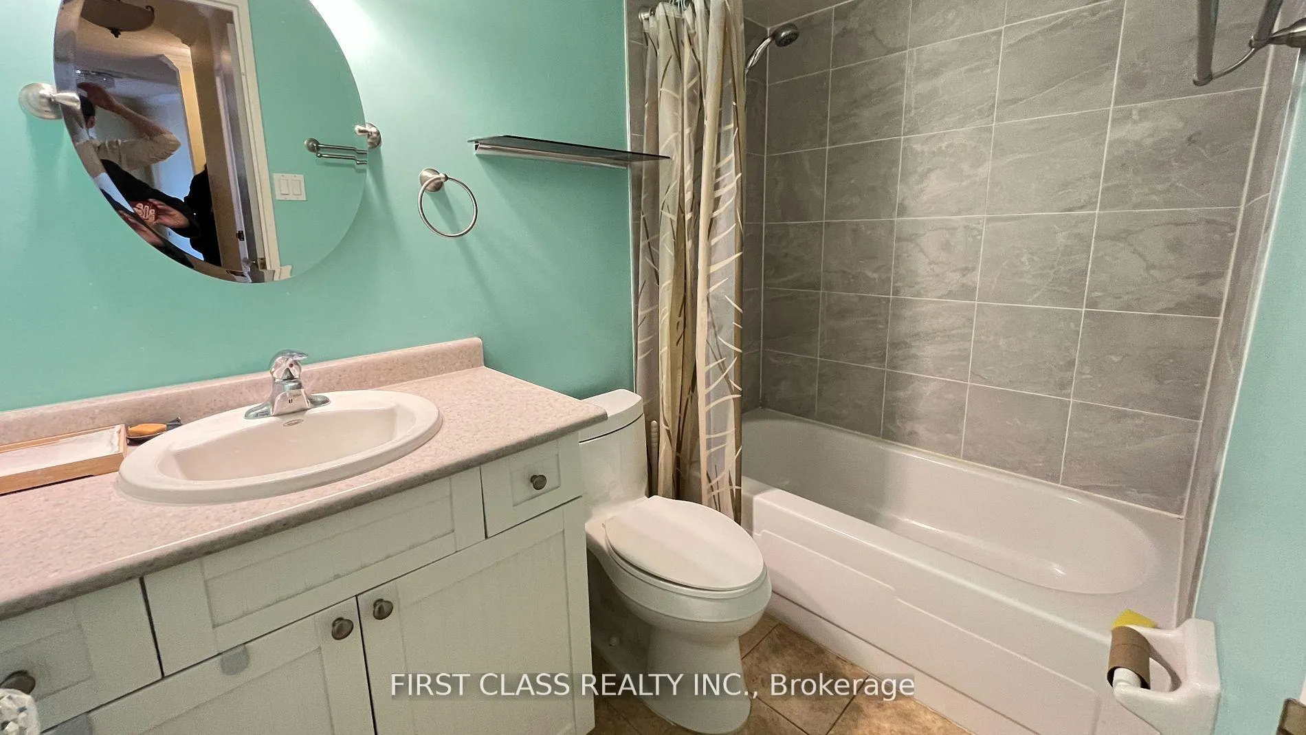 Photo 17 of Unit 905, 7811 Yonge Street, Markham, Thornhill — HOMEH