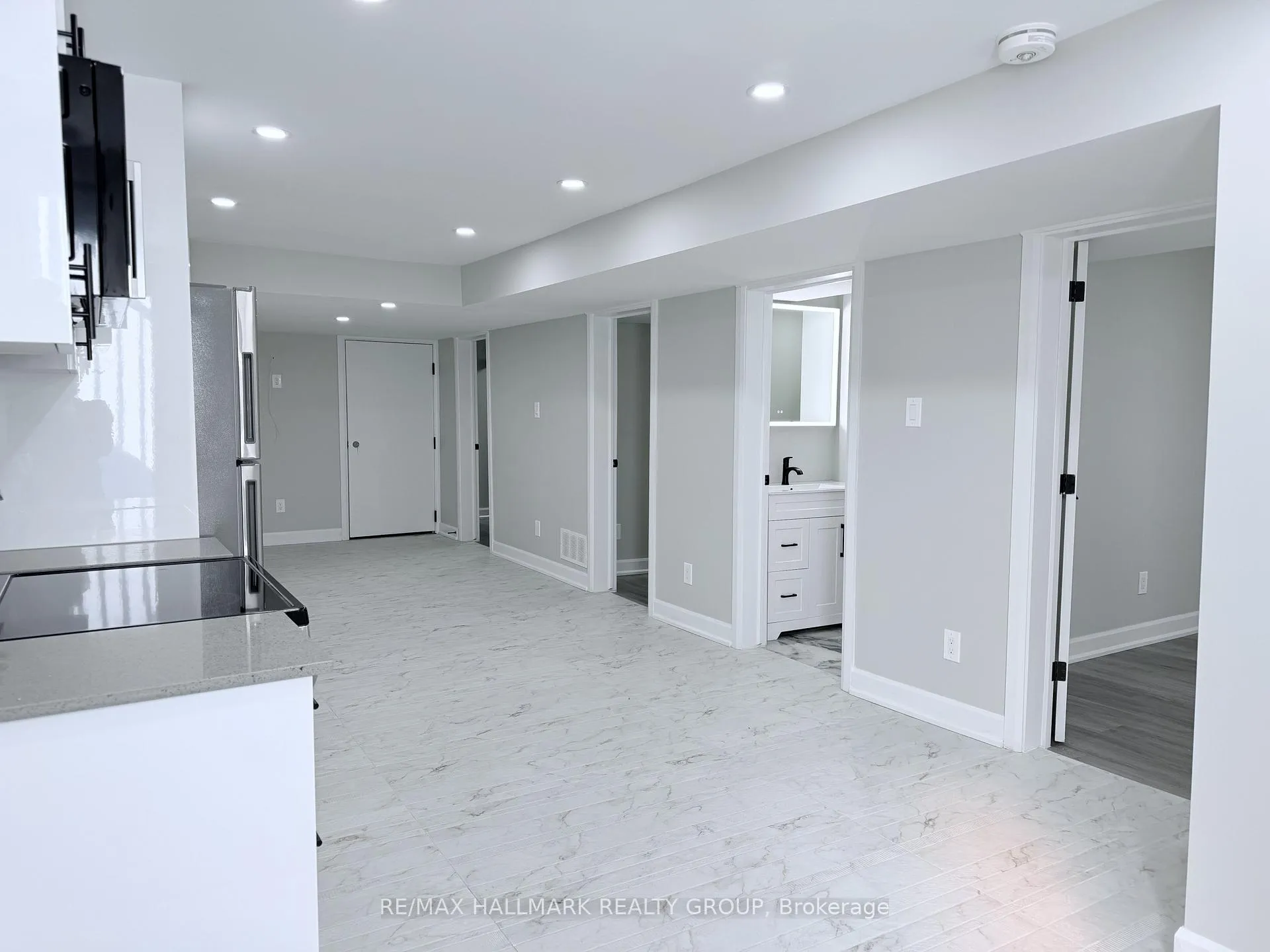 Photo 4 of Unit 1, 131 Camelia Avenue E, Ottawa, Manor Park — HOMEH