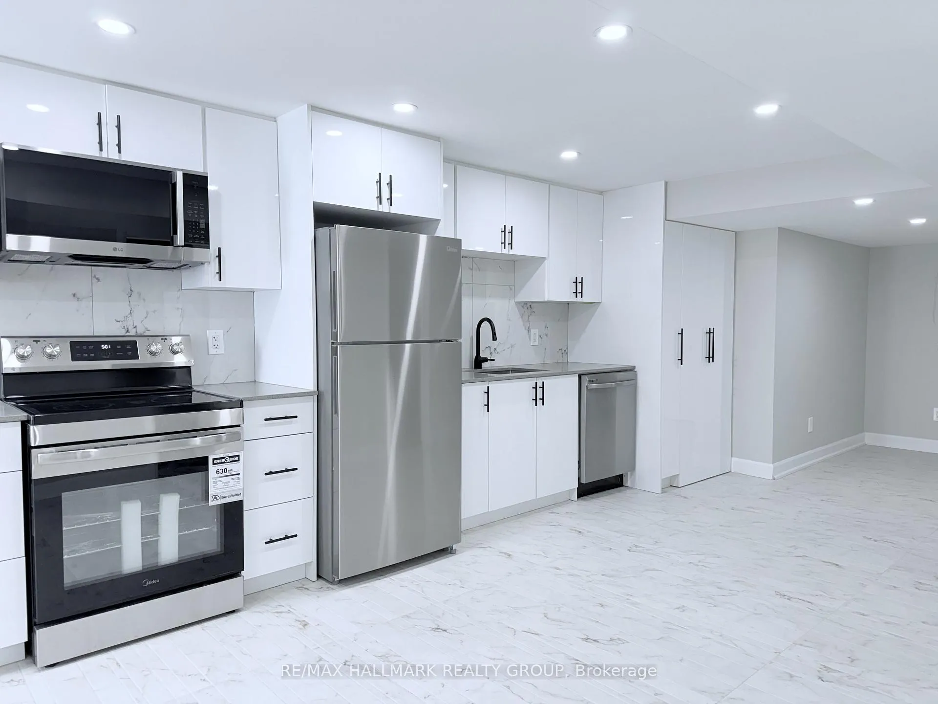 Photo 5 of Unit 1, 131 Camelia Avenue E, Ottawa, Manor Park — HOMEH