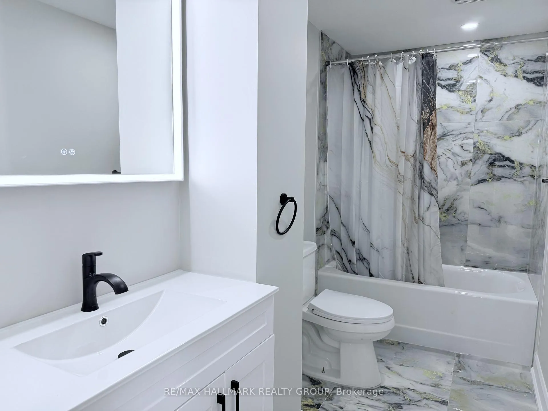 Photo 10 of Unit 1, 131 Camelia Avenue E, Ottawa, Manor Park — HOMEH