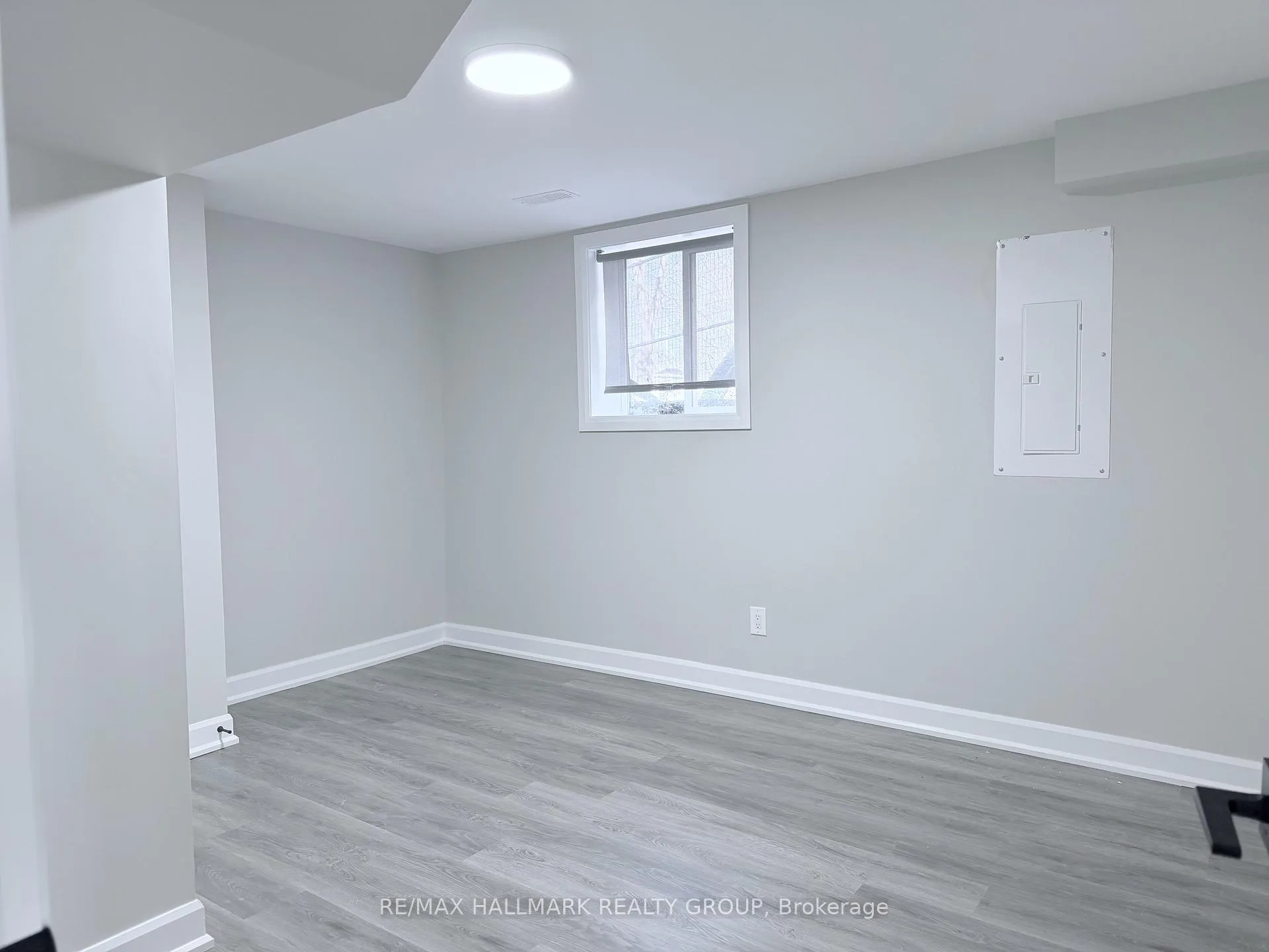 Photo 13 of Unit 1, 131 Camelia Avenue E, Ottawa, Manor Park — HOMEH