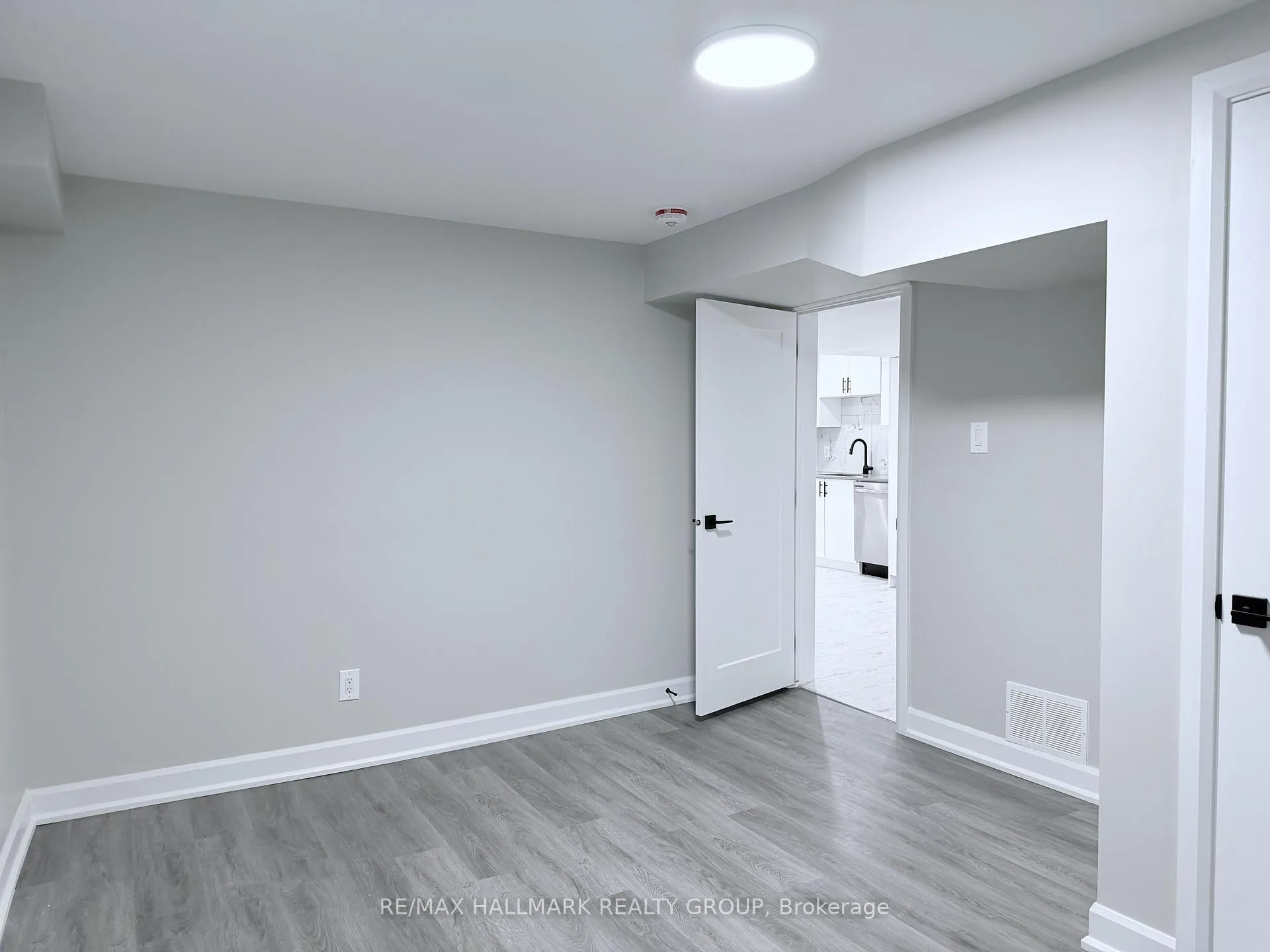 Photo 15 of Unit 1, 131 Camelia Avenue E, Ottawa, Manor Park — HOMEH