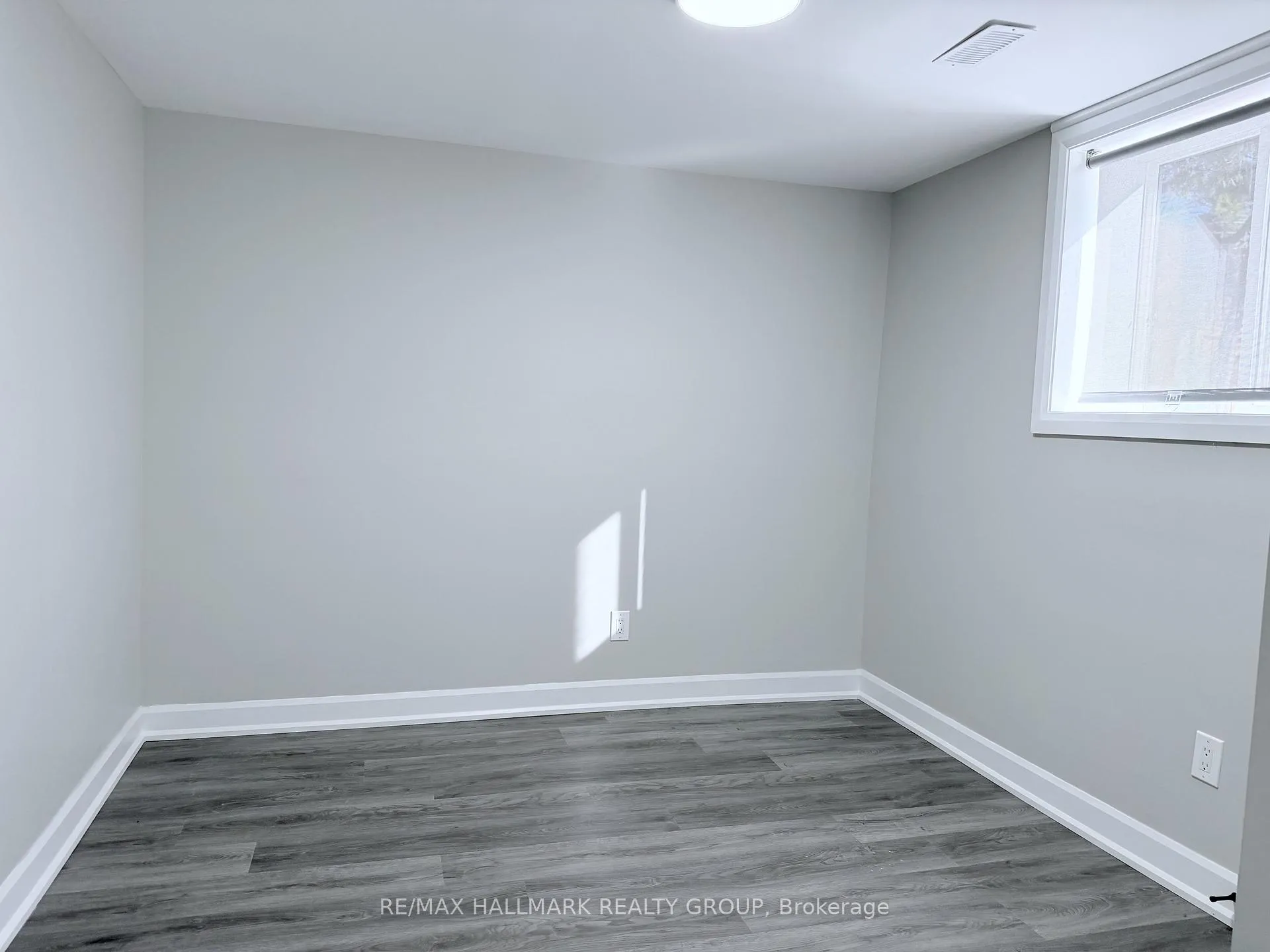 Photo 16 of Unit 1, 131 Camelia Avenue E, Ottawa, Manor Park — HOMEH