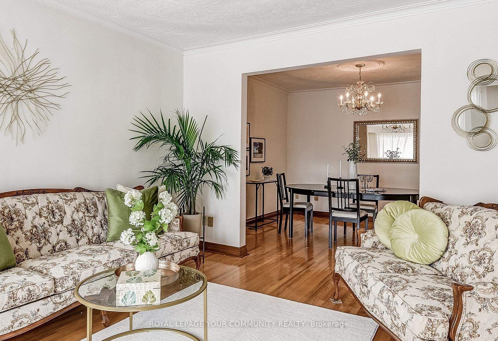 Photo 6 of 30 Phillip Avenue, Scarborough, Birchcliffe-Cliffside — HOMEH