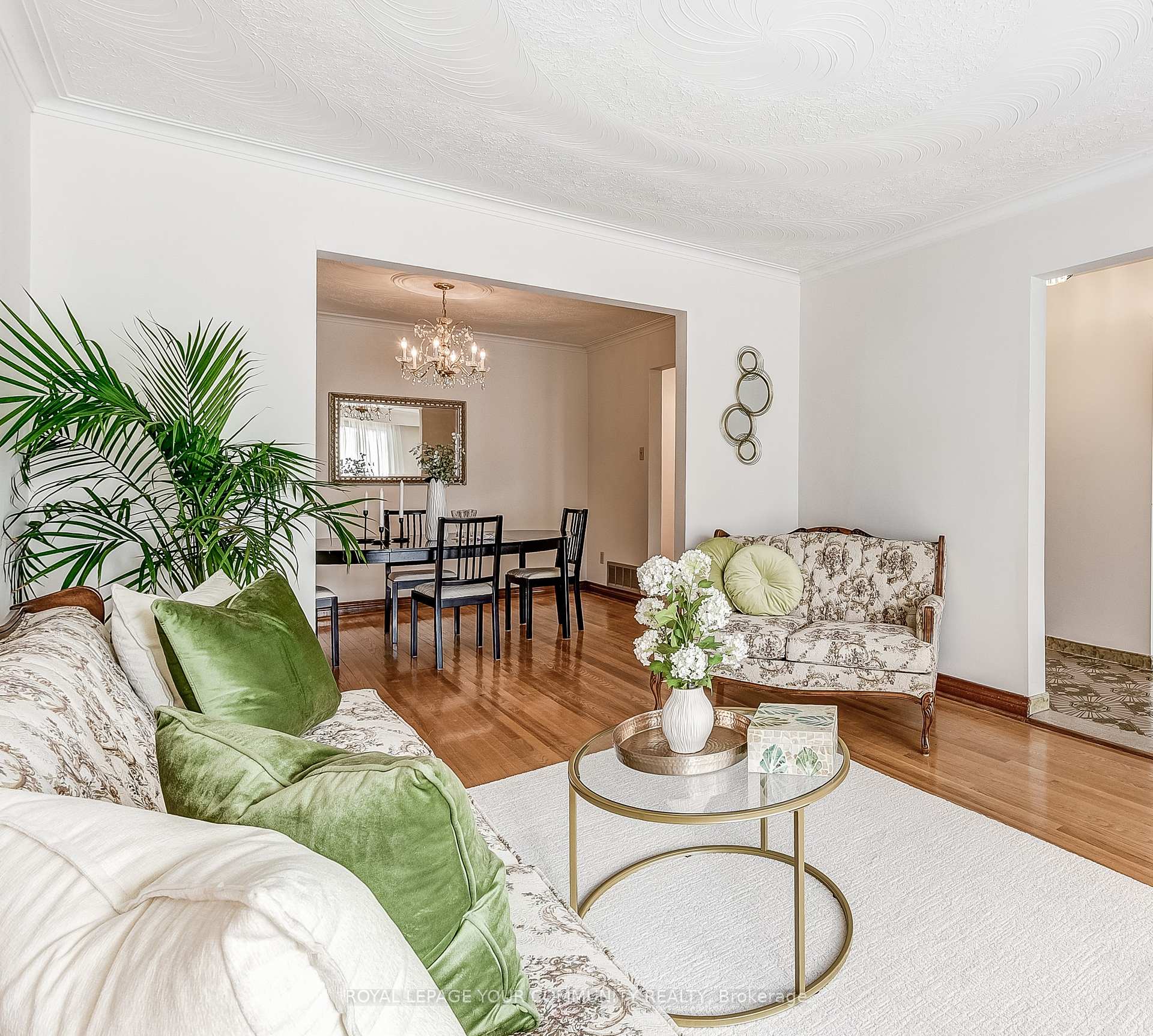 Photo 8 of 30 Phillip Avenue, Scarborough, Birchcliffe-Cliffside — HOMEH