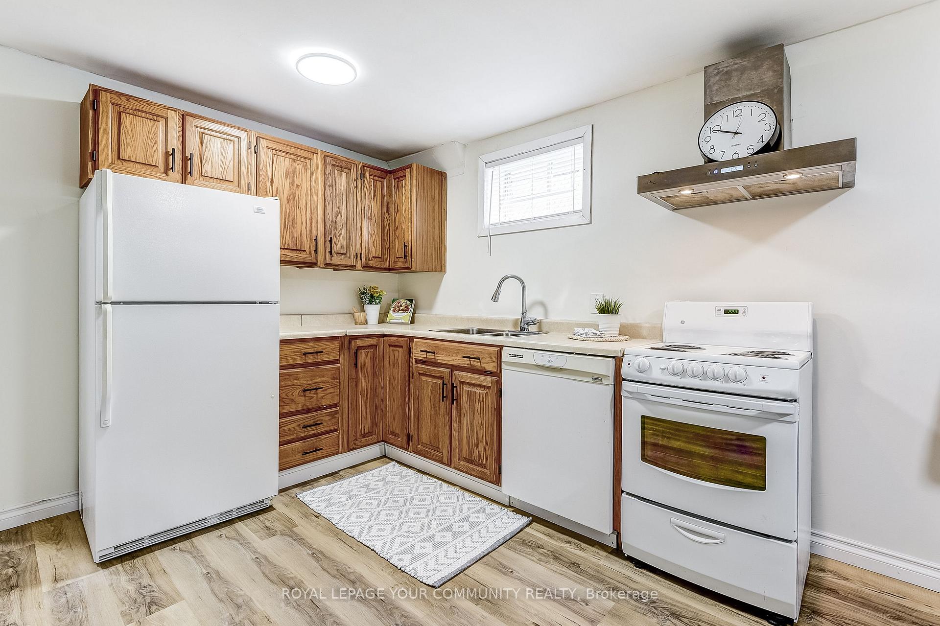 Photo 24 of 30 Phillip Avenue, Scarborough, Birchcliffe-Cliffside — HOMEH