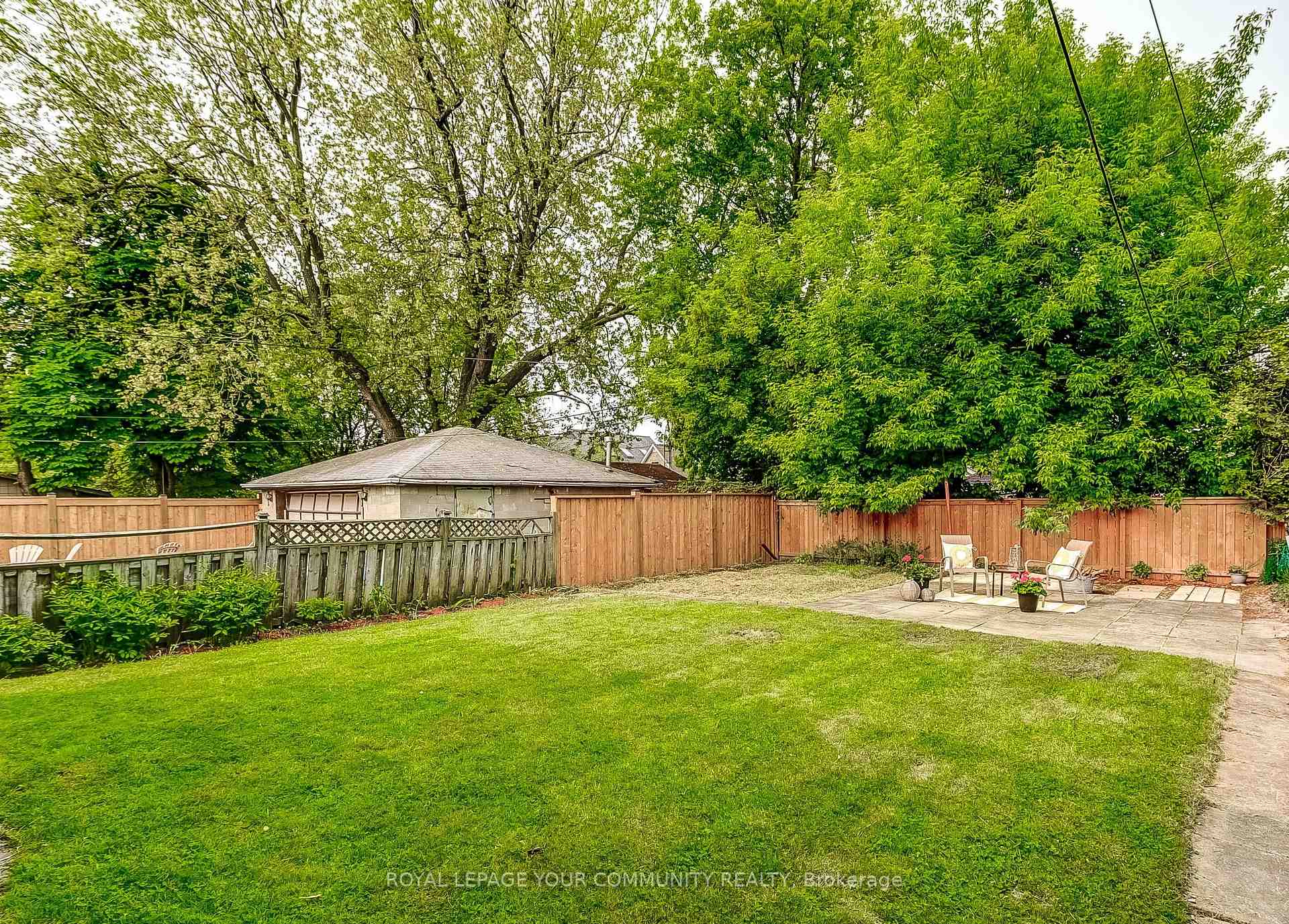 Photo 25 of 30 Phillip Avenue, Scarborough, Birchcliffe-Cliffside — HOMEH