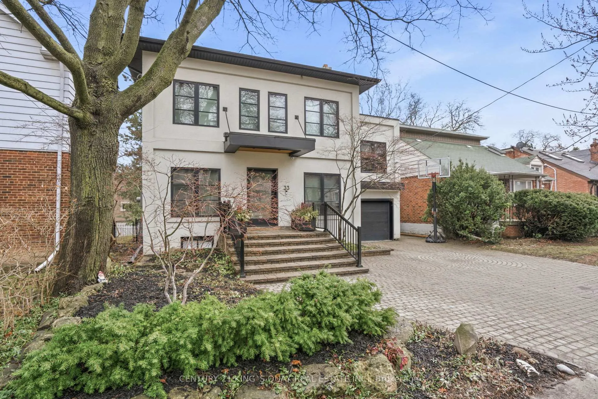 Photo 1 of 33 Nesbitt Drive, Toronto, Leaside — HOMEH