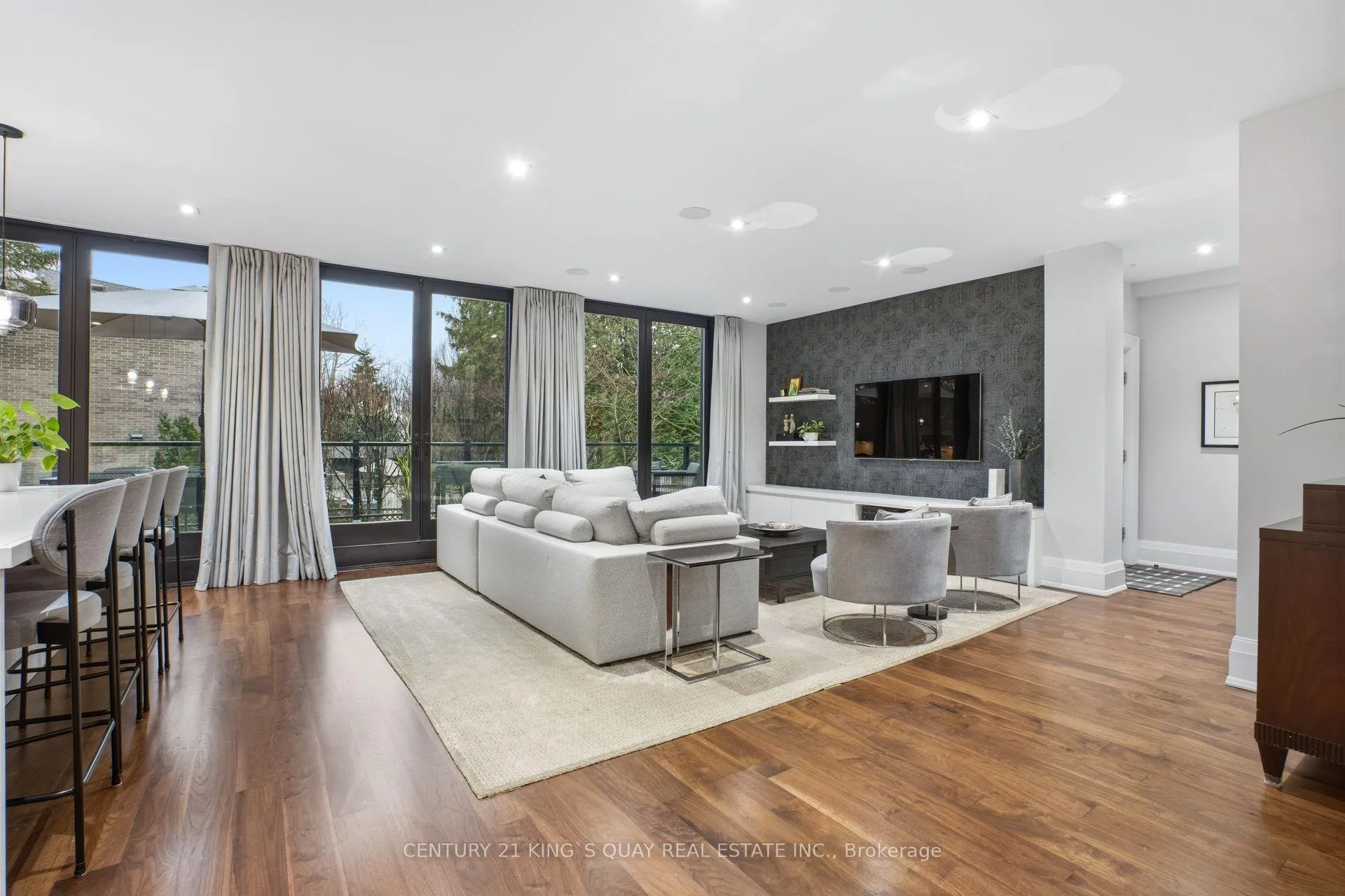 Photo 6 of 33 Nesbitt Drive, Toronto, Leaside — HOMEH