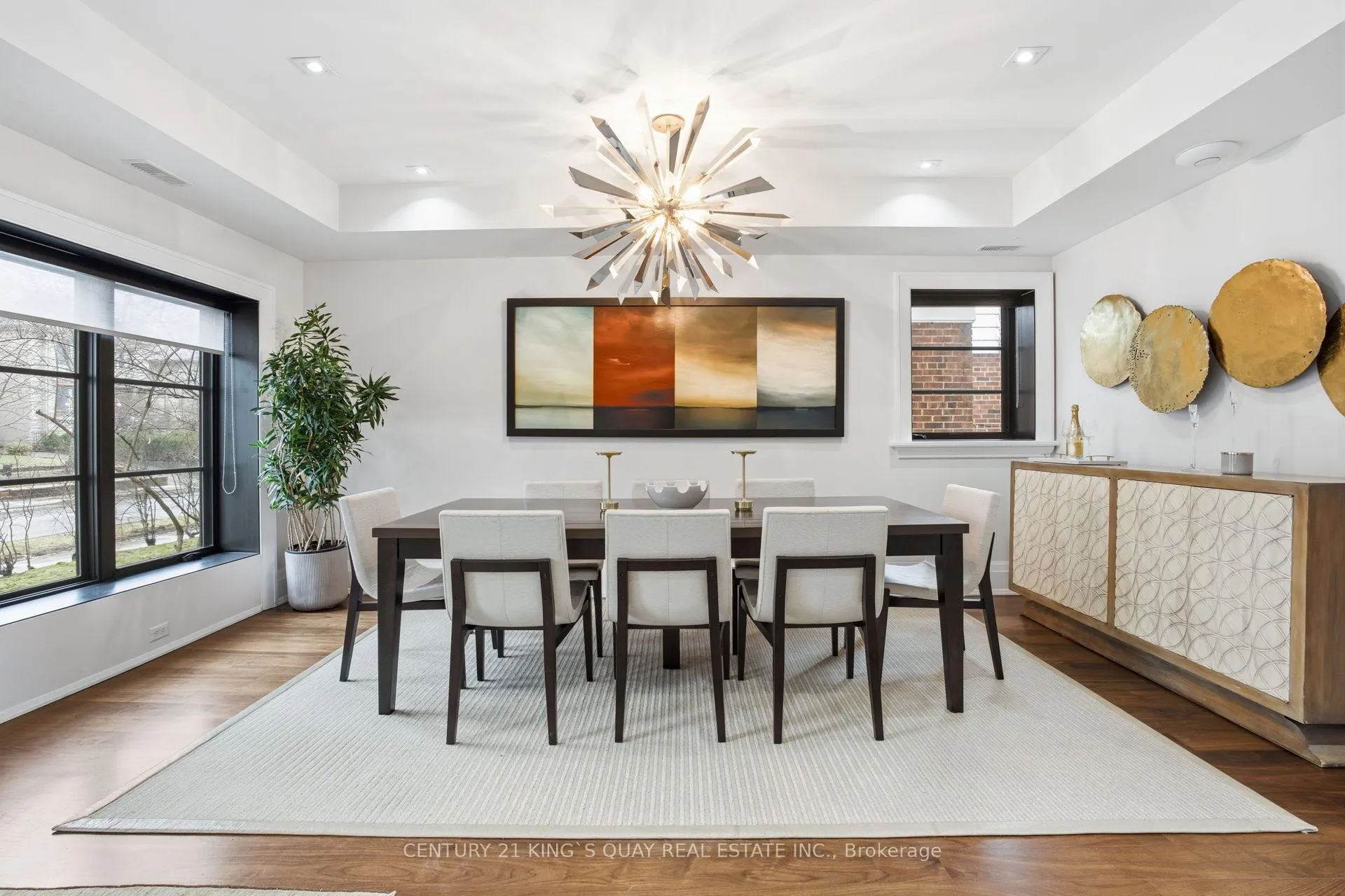 Photo 9 of 33 Nesbitt Drive, Toronto, Leaside — HOMEH