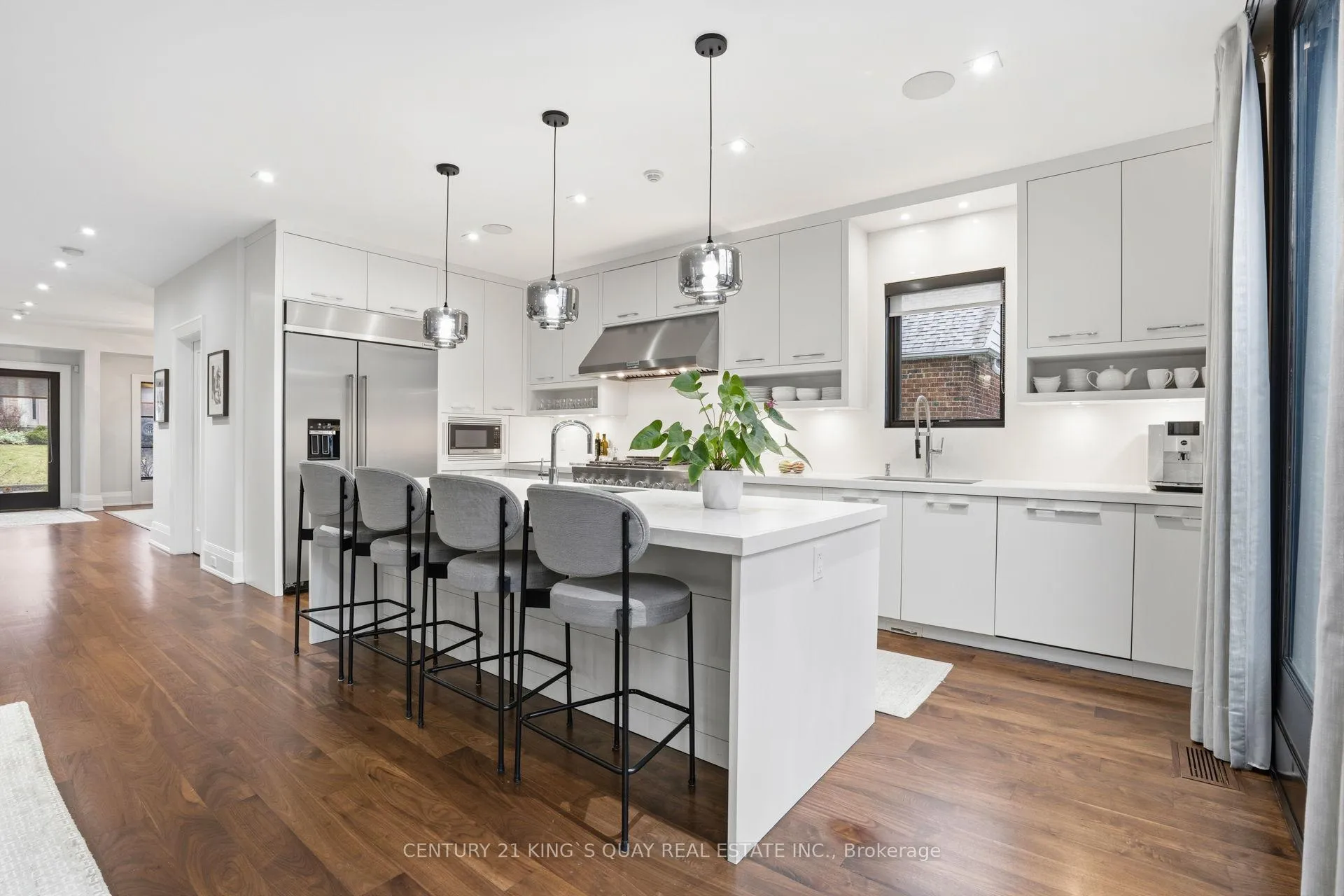 Photo 11 of 33 Nesbitt Drive, Toronto, Leaside — HOMEH