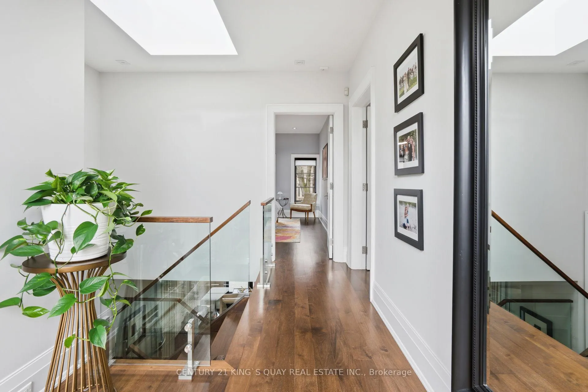 Photo 25 of 33 Nesbitt Drive, Toronto, Leaside — HOMEH