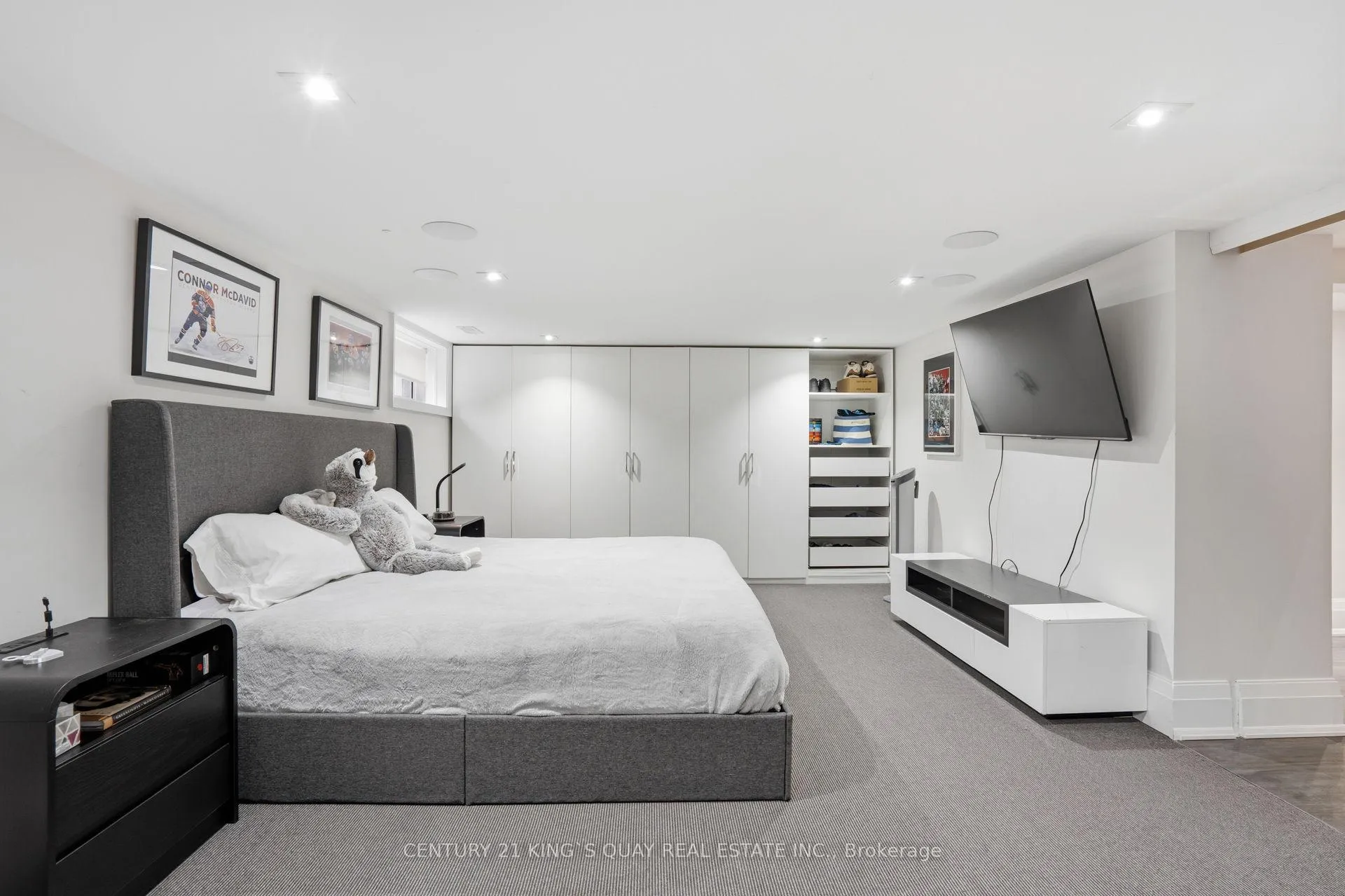 Photo 42 of 33 Nesbitt Drive, Toronto, Leaside — HOMEH