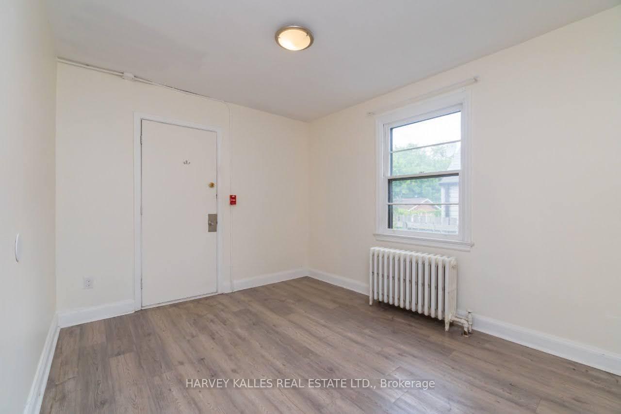 Photo 6 of Unit 2, 44 Pharmacy Avenue, Scarborough, Oakridge — HOMEH