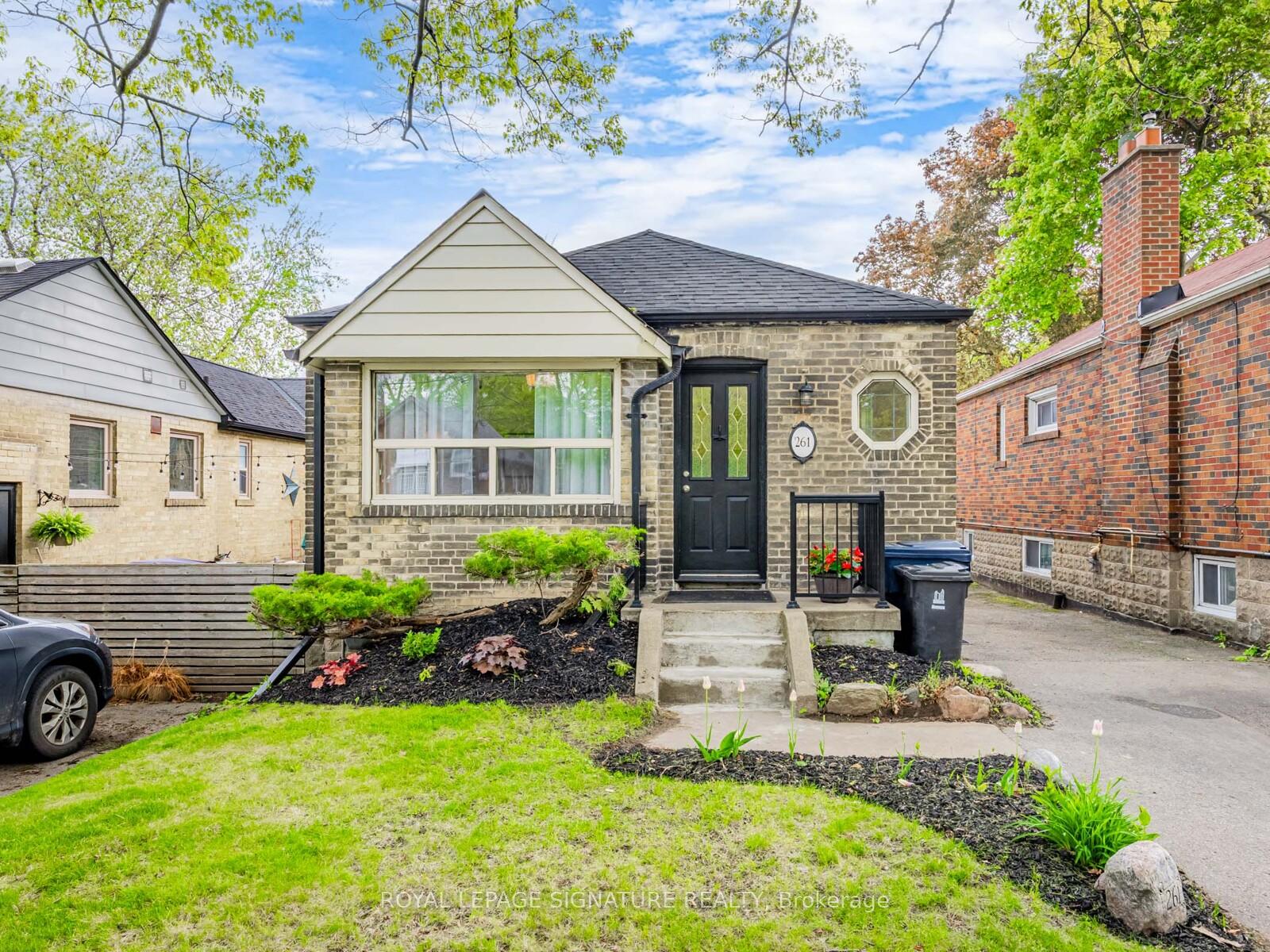 Photo 1 of 261 Warden Avenue, Scarborough, Birchcliffe-Cliffside — HOMEH