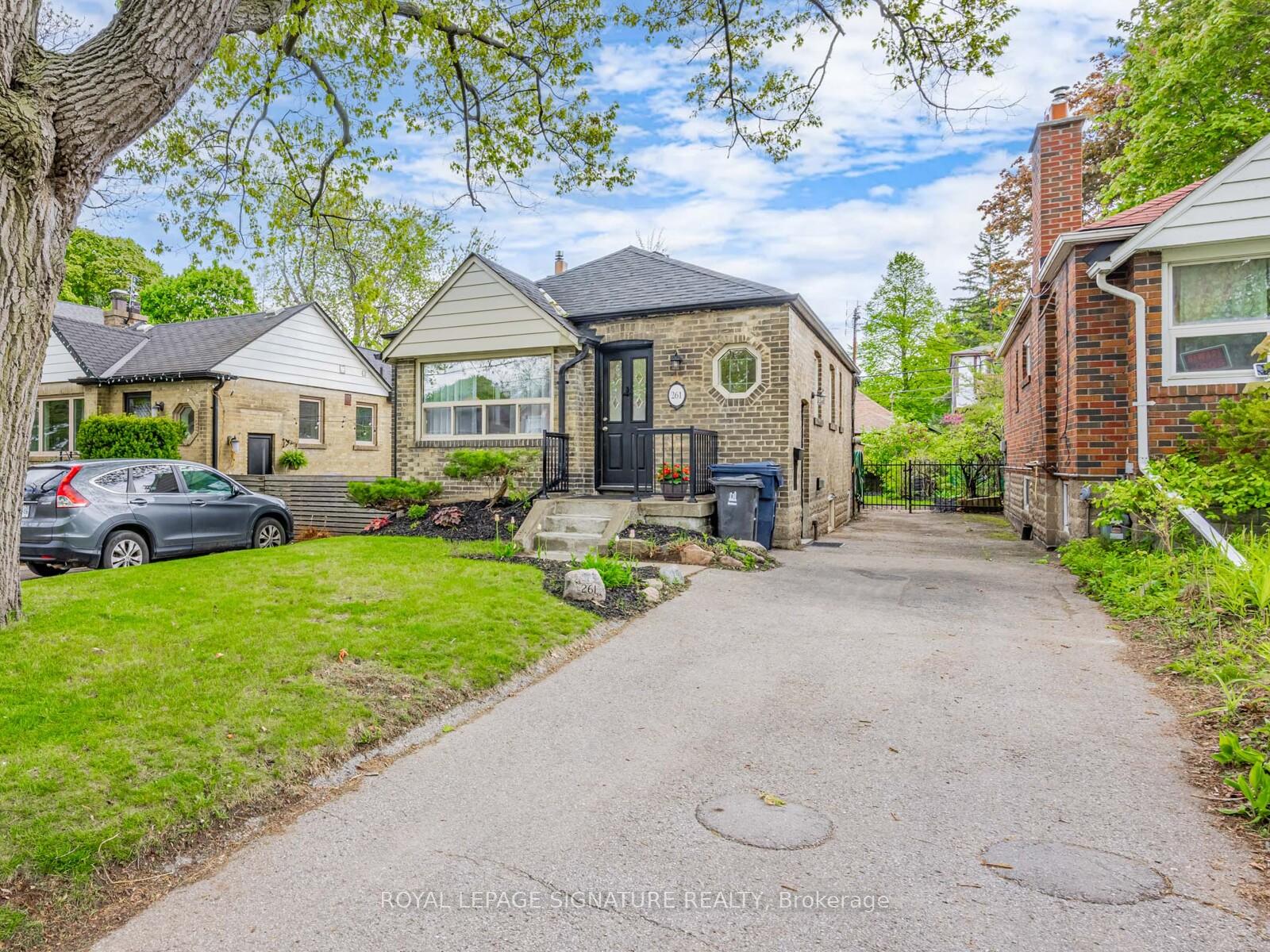 Photo 2 of 261 Warden Avenue, Scarborough, Birchcliffe-Cliffside — HOMEH