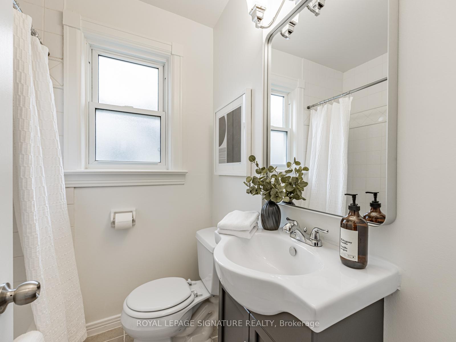 Photo 15 of 261 Warden Avenue, Scarborough, Birchcliffe-Cliffside — HOMEH
