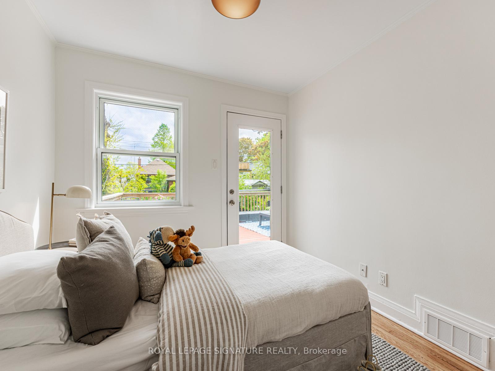 Photo 17 of 261 Warden Avenue, Scarborough, Birchcliffe-Cliffside — HOMEH