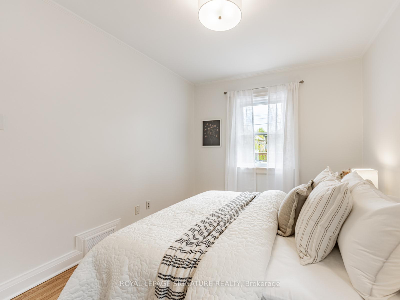 Photo 20 of 261 Warden Avenue, Scarborough, Birchcliffe-Cliffside — HOMEH