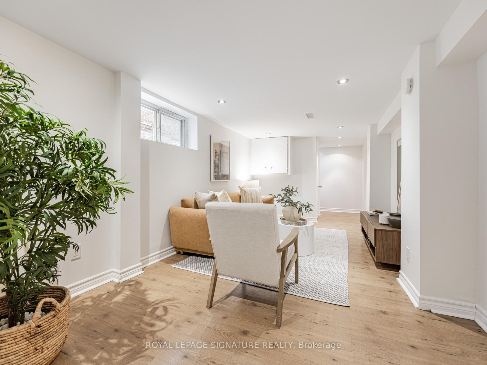 Photo 29 of 261 Warden Avenue, Scarborough, Birchcliffe-Cliffside — HOMEH