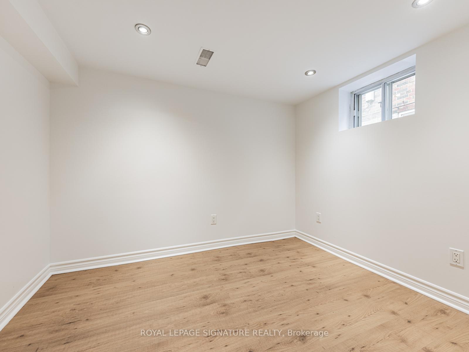 Photo 31 of 261 Warden Avenue, Scarborough, Birchcliffe-Cliffside — HOMEH