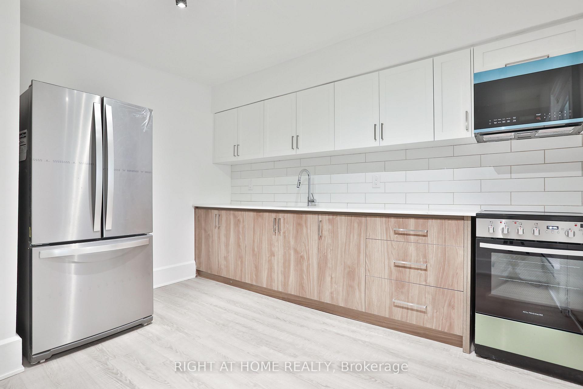 Photo 3 of Unit 2F, 550 College Street, Toronto, Palmerston-Little Italy — HOMEH