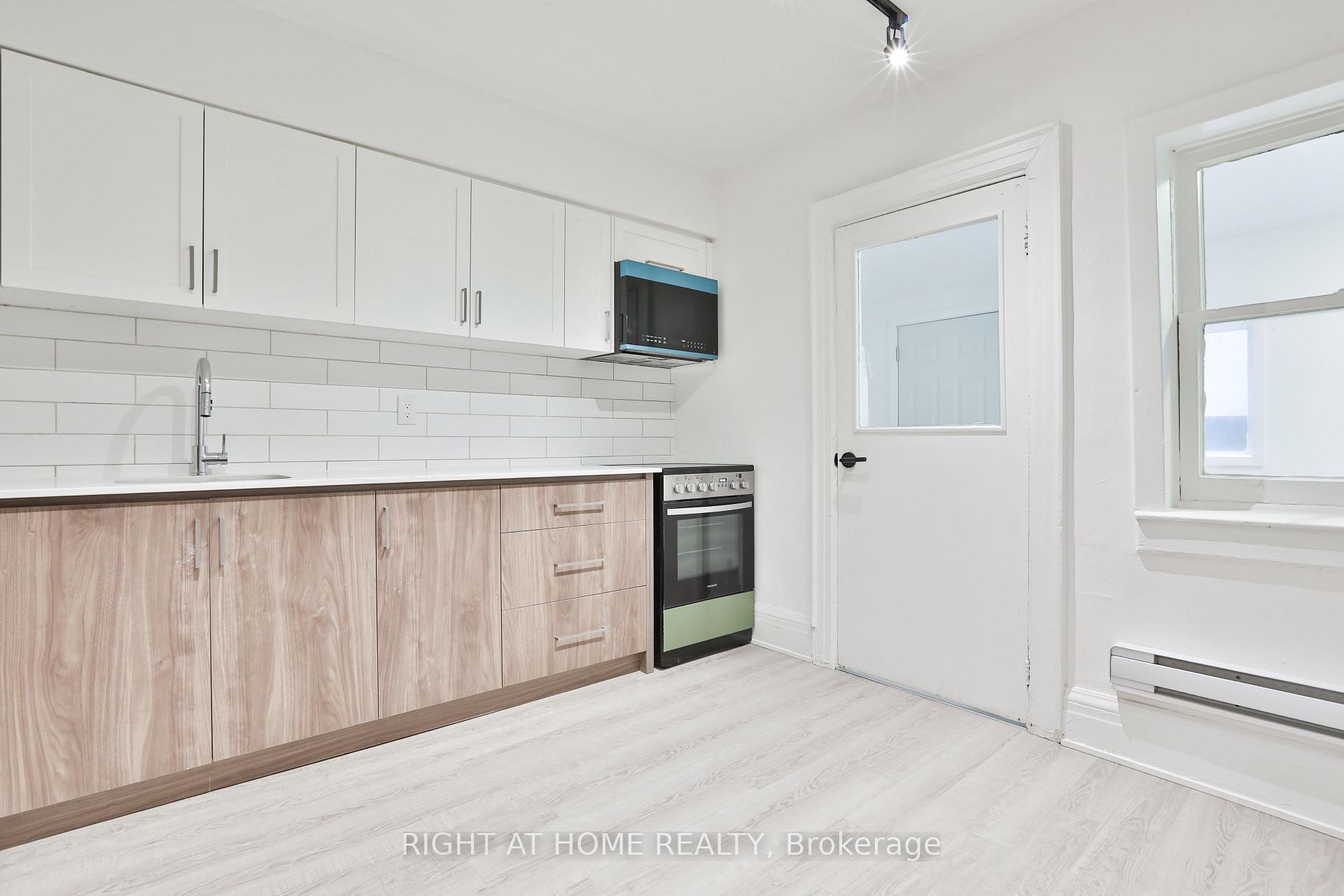 Photo 4 of Unit 2F, 550 College Street, Toronto, Palmerston-Little Italy — HOMEH