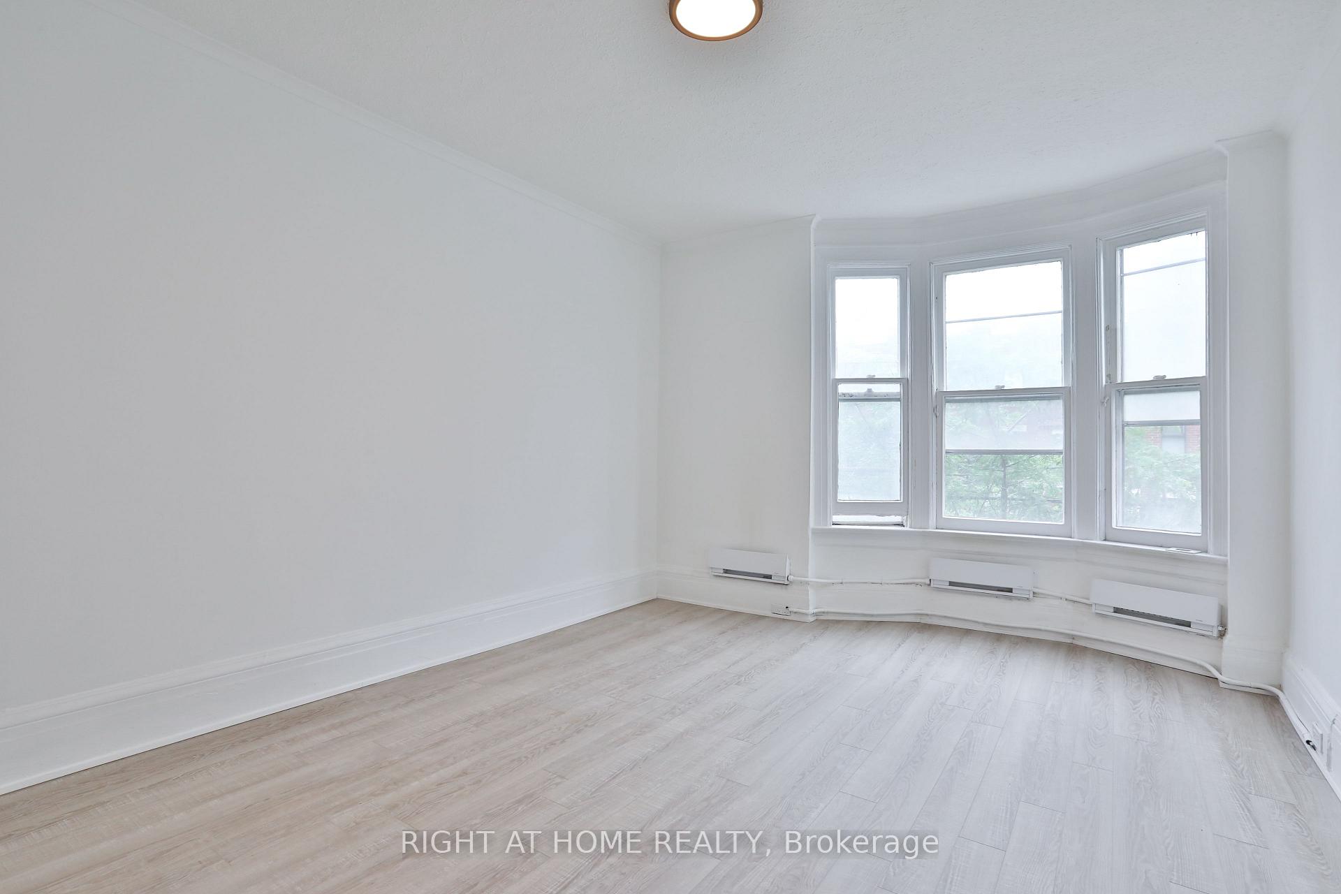 Photo 8 of Unit 2F, 550 College Street, Toronto, Palmerston-Little Italy — HOMEH