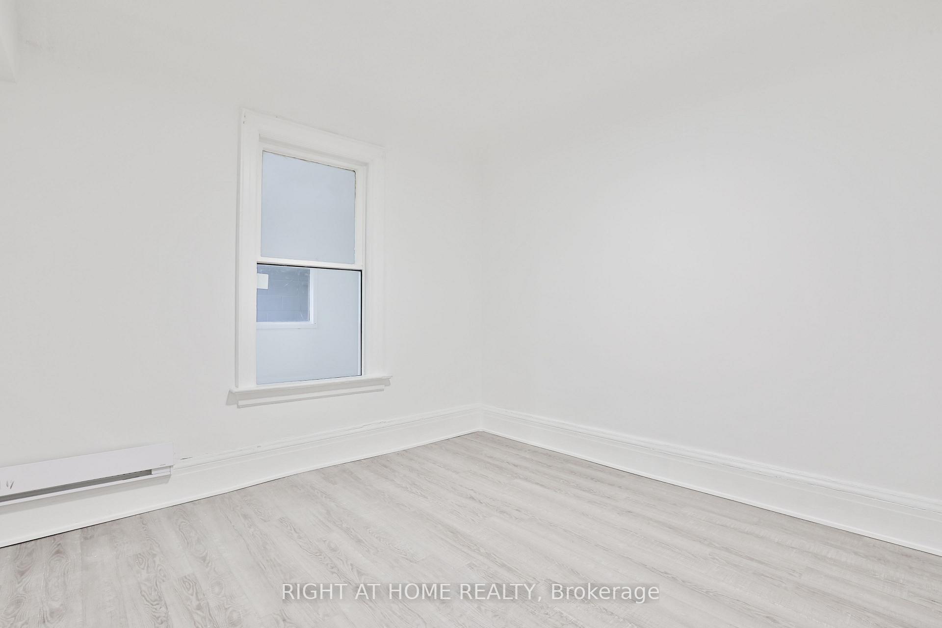 Photo 9 of Unit 2F, 550 College Street, Toronto, Palmerston-Little Italy — HOMEH