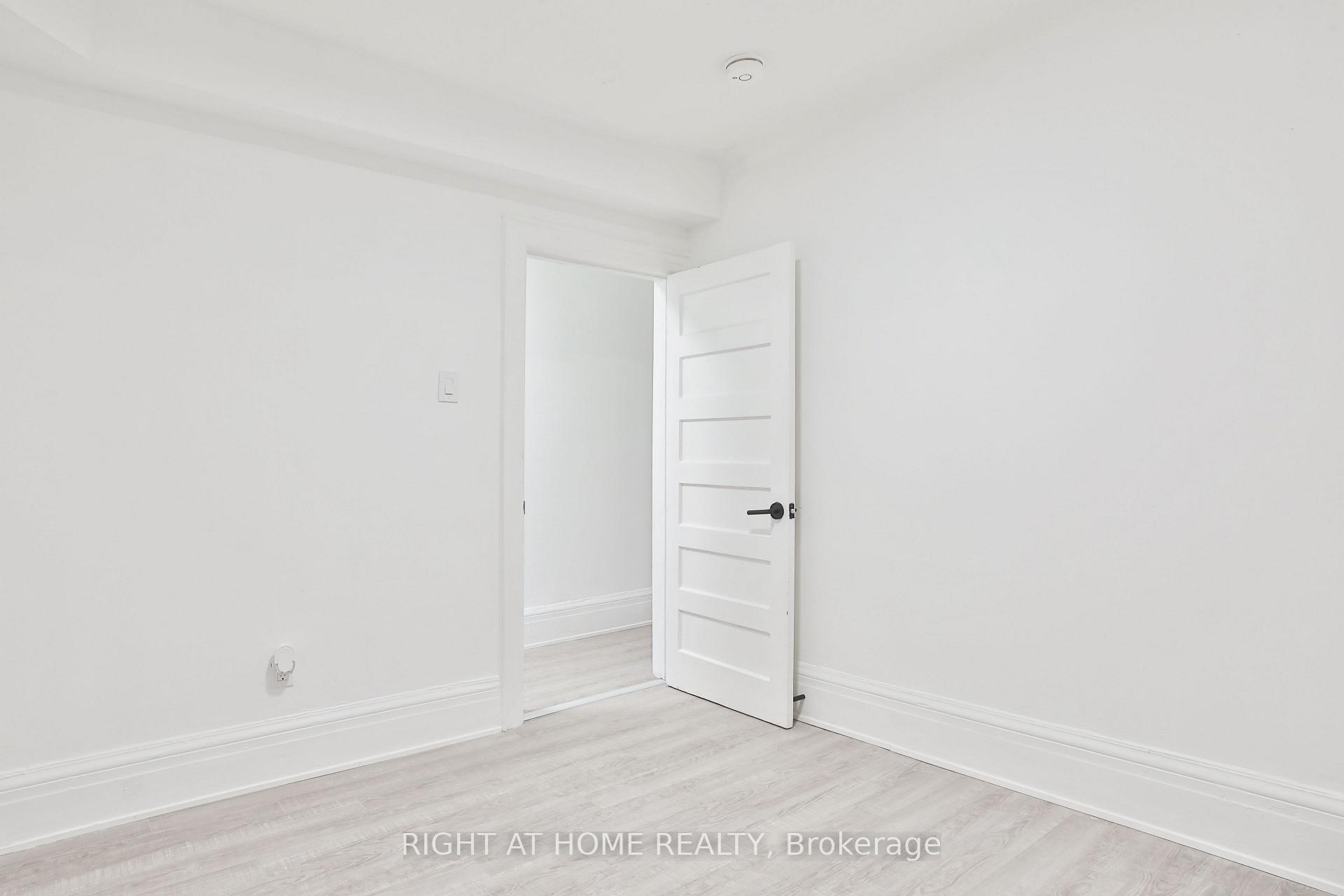 Photo 10 of Unit 2F, 550 College Street, Toronto, Palmerston-Little Italy — HOMEH