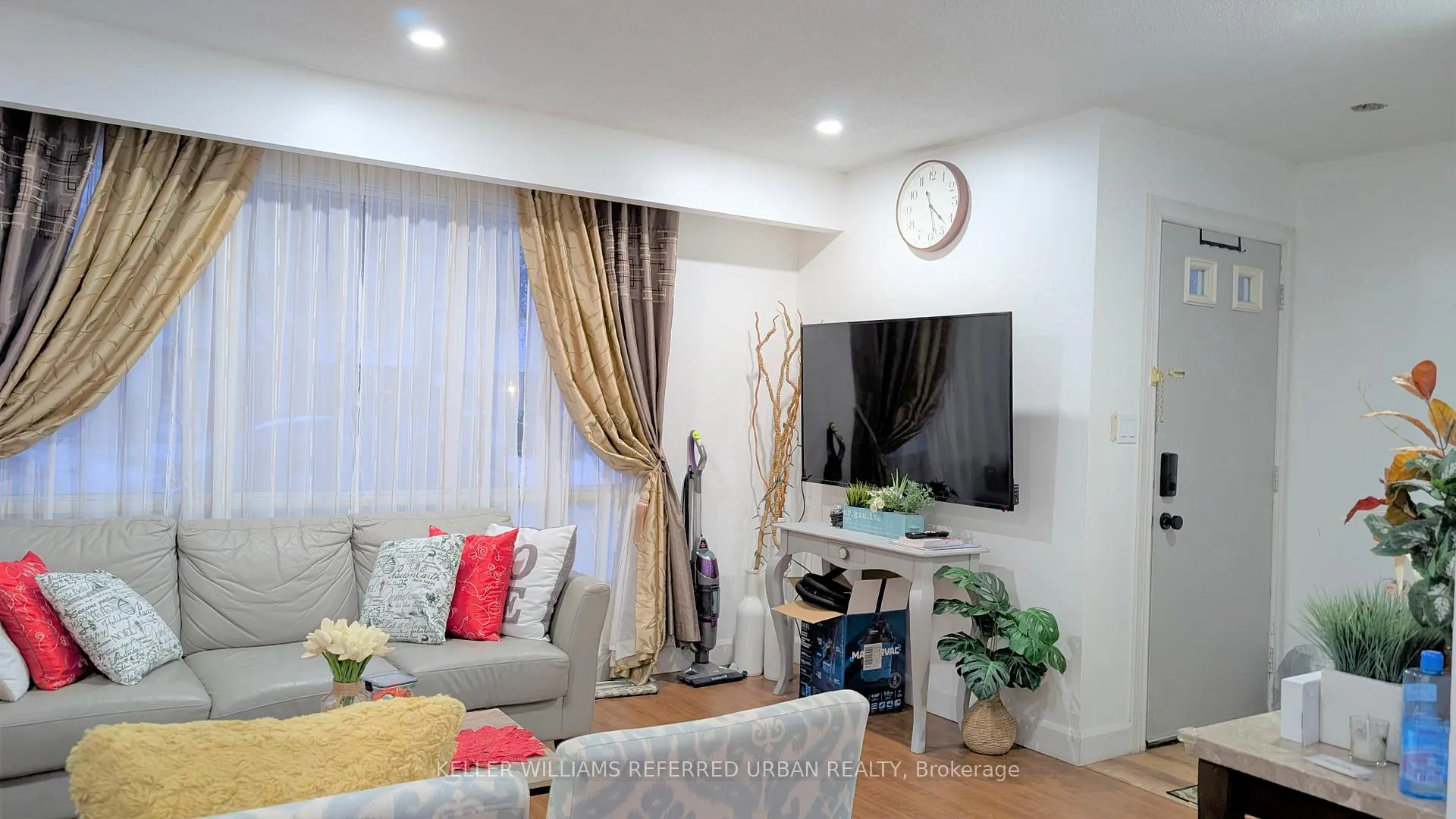 Photo 4 of Unit Main, 6532 Kuhn Crescent, Niagara Falls, West Wood — HOMEH