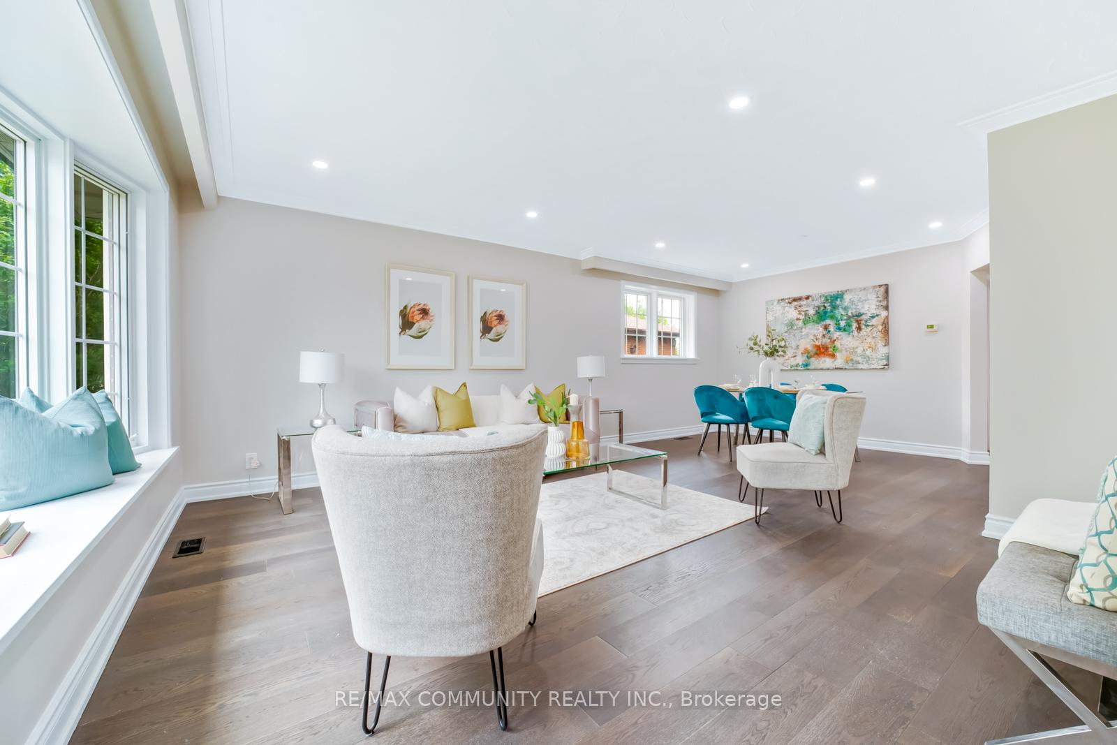 Photo 6 of 19 Stephenfrank Road, Scarborough, Bendale — HOMEH