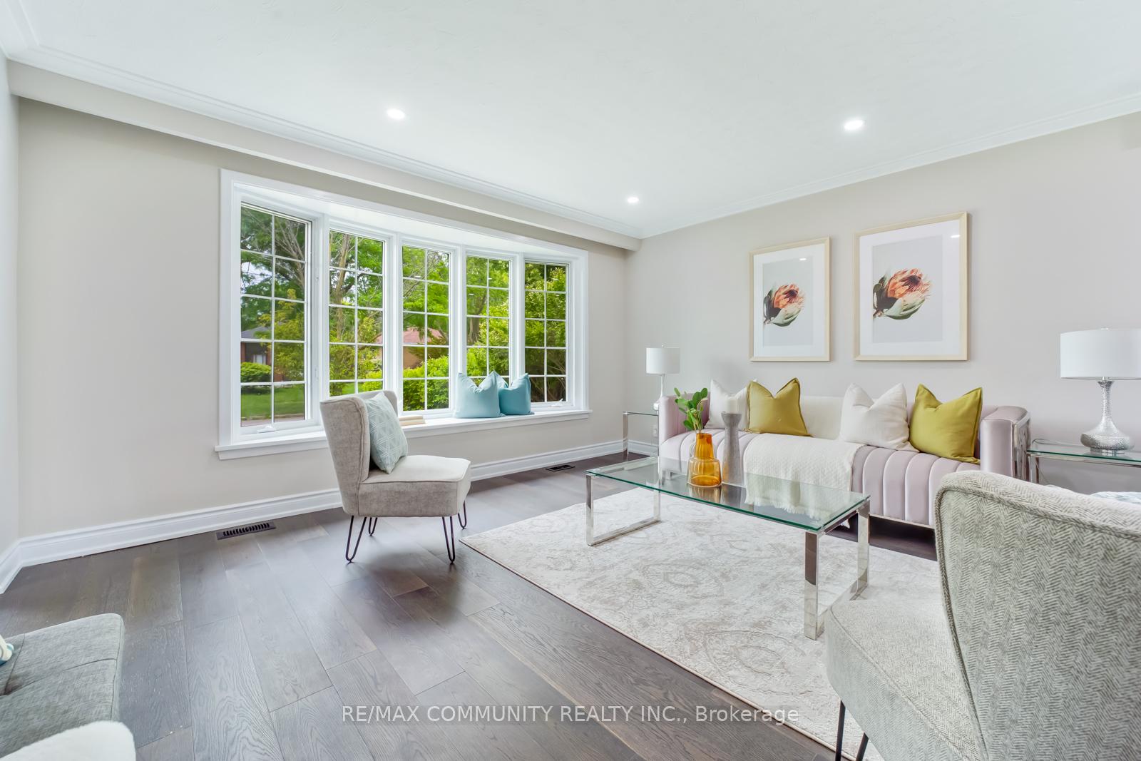 Photo 7 of 19 Stephenfrank Road, Scarborough, Bendale — HOMEH