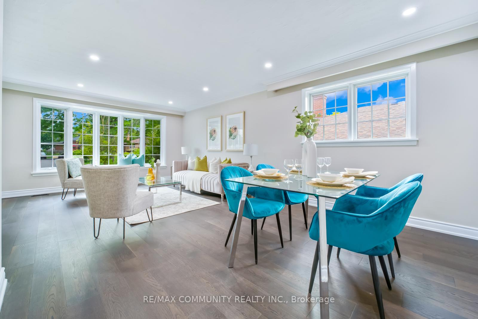 Photo 12 of 19 Stephenfrank Road, Scarborough, Bendale — HOMEH