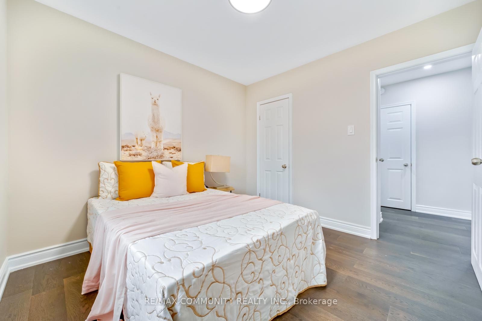 Photo 21 of 19 Stephenfrank Road, Scarborough, Bendale — HOMEH