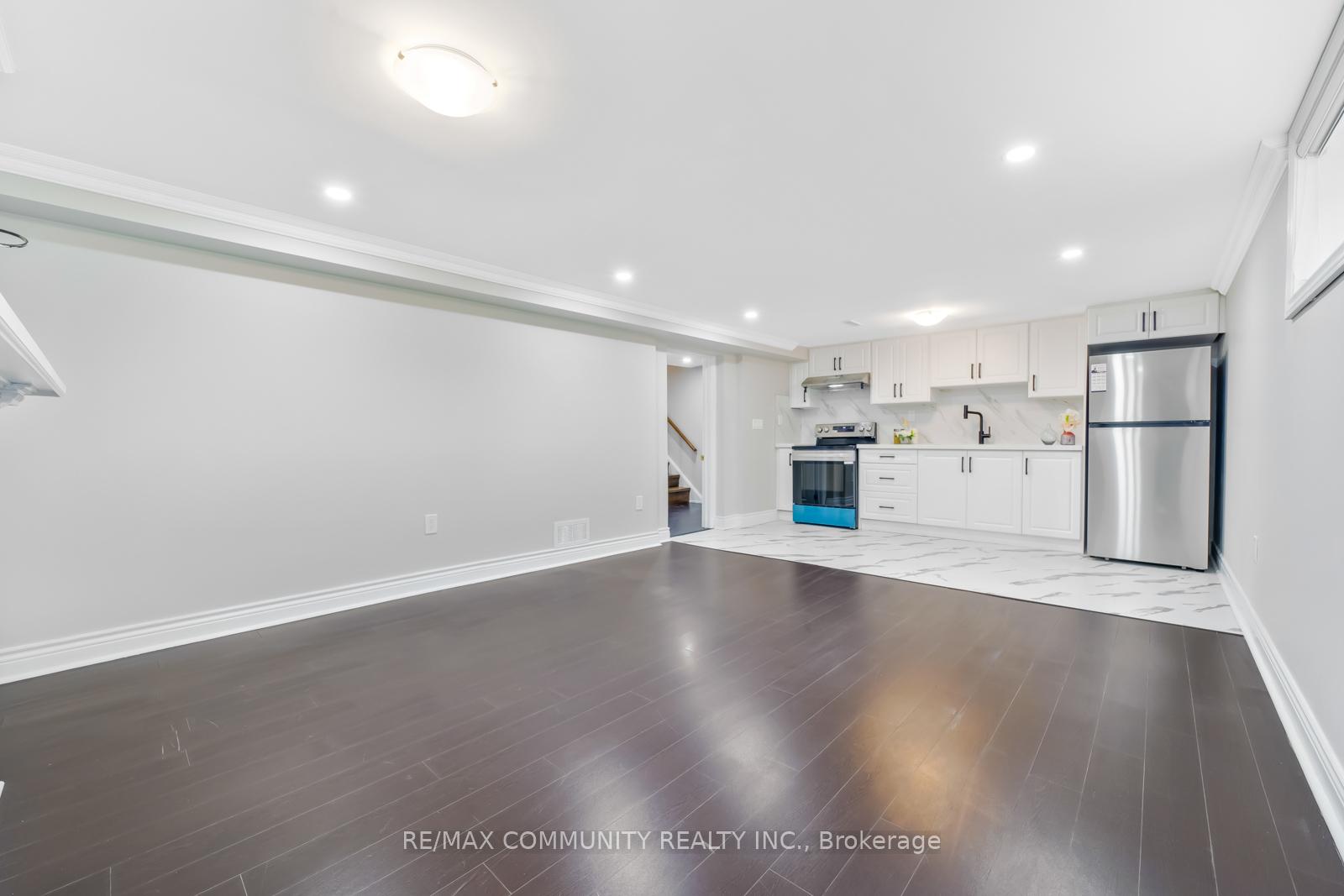 Photo 33 of 19 Stephenfrank Road, Scarborough, Bendale — HOMEH