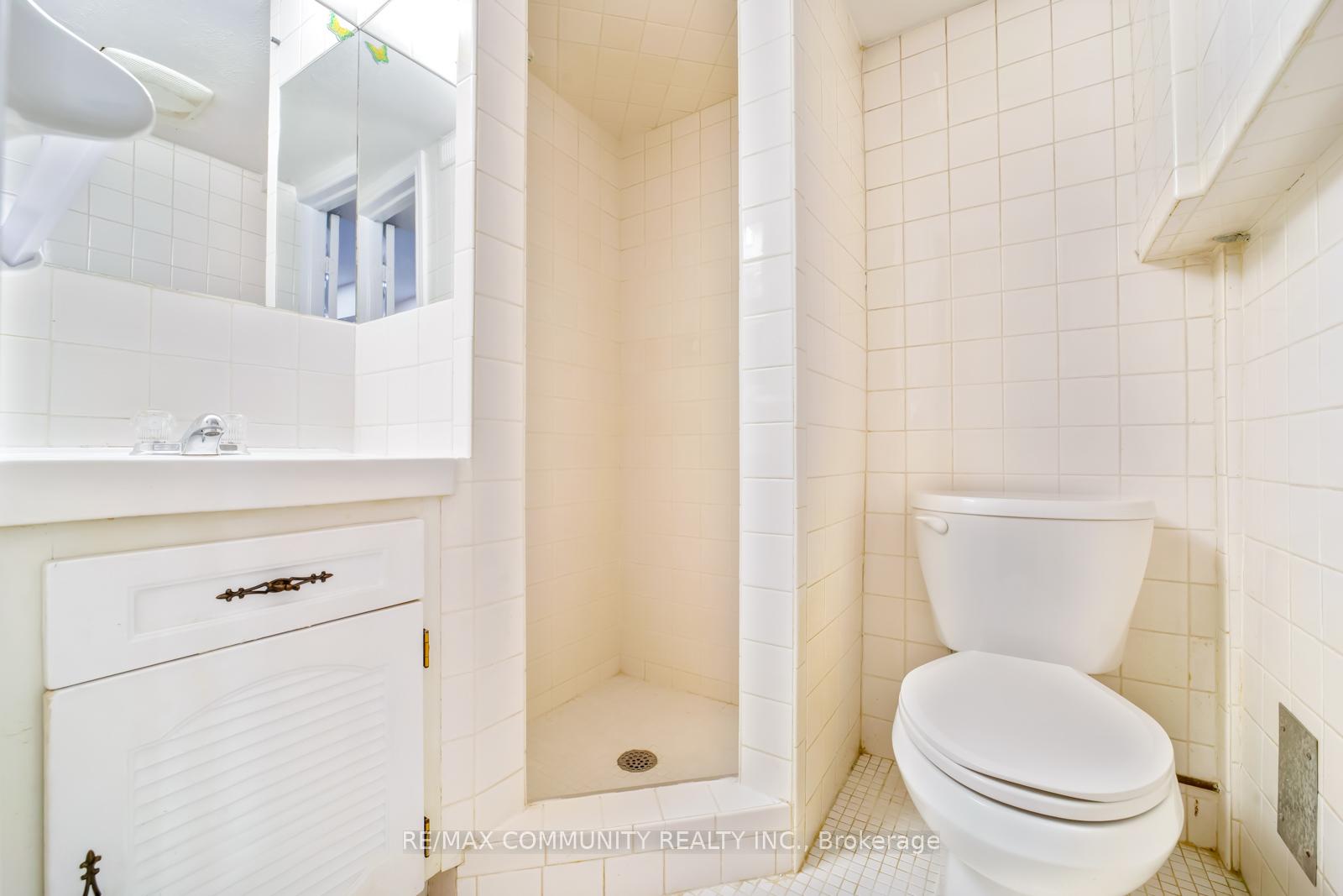 Photo 36 of 19 Stephenfrank Road, Scarborough, Bendale — HOMEH