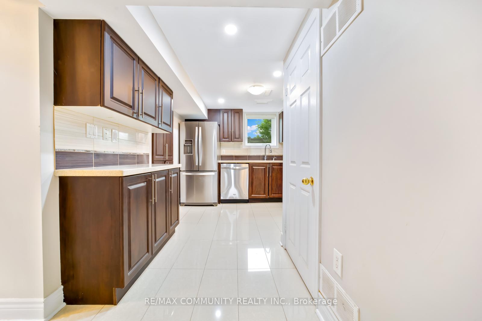 Photo 37 of 19 Stephenfrank Road, Scarborough, Bendale — HOMEH