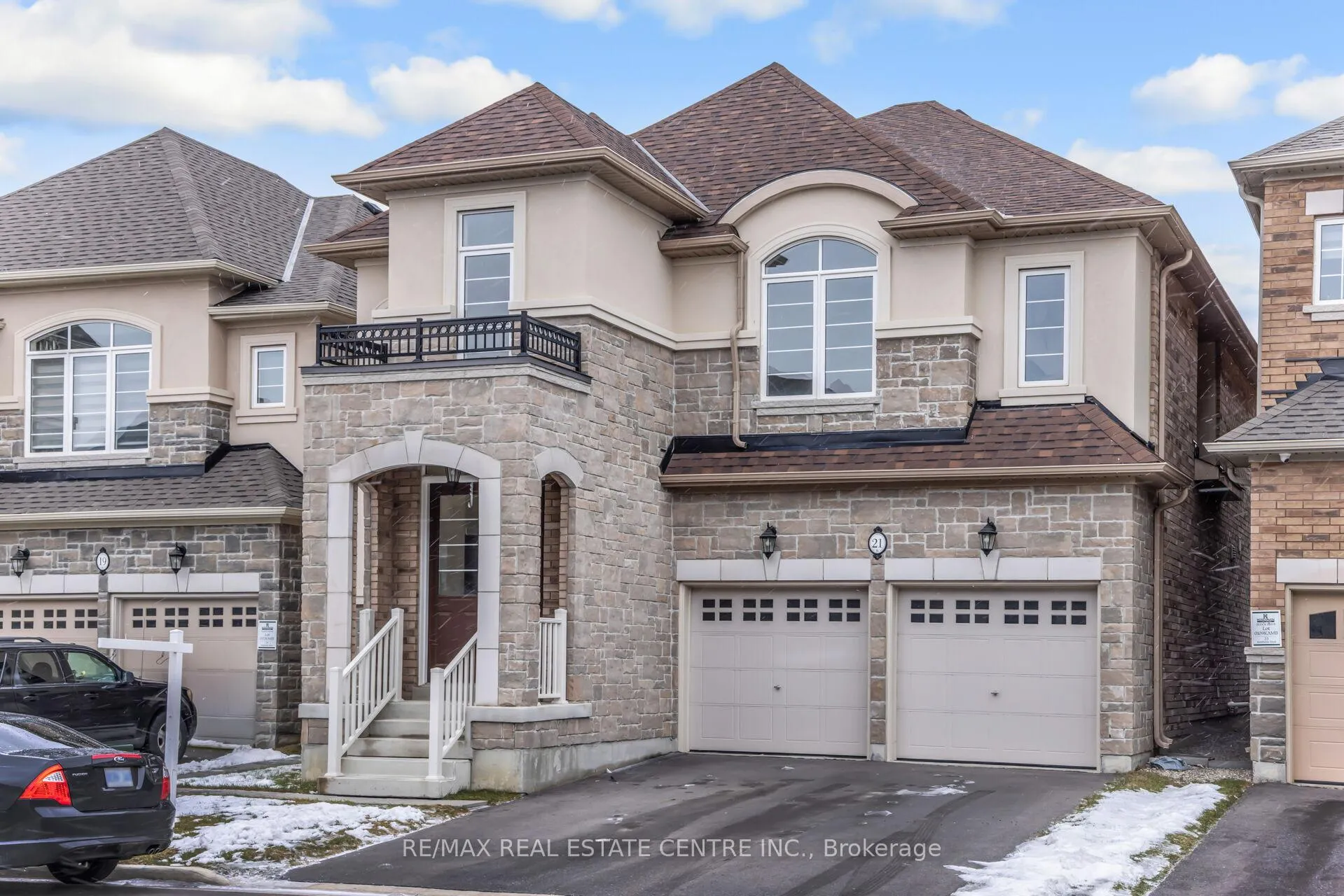 Photo 3 of 21 Kambalda Road, Brampton, Northwest Brampton — HOMEH
