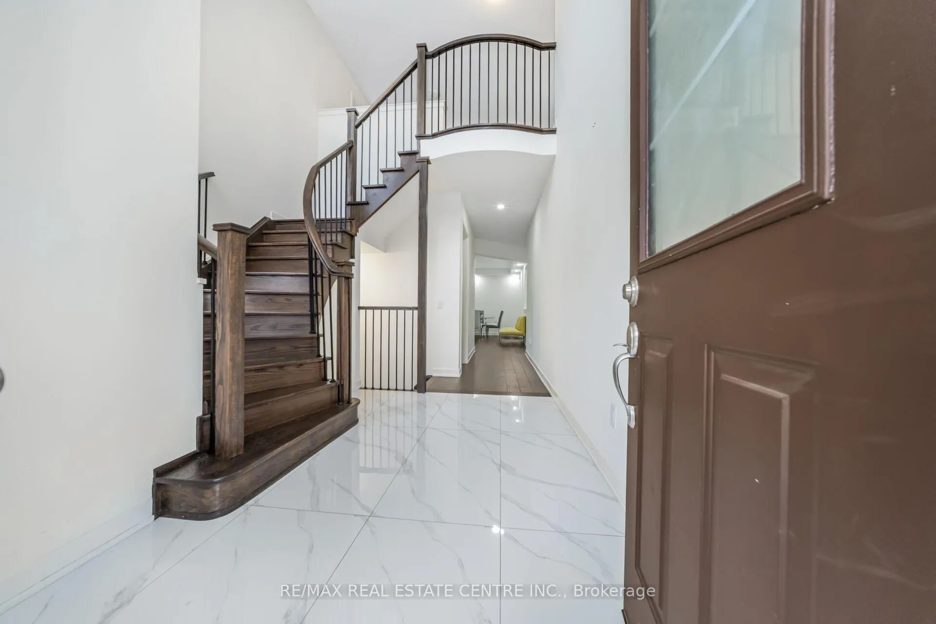 Photo 4 of 21 Kambalda Road, Brampton, Northwest Brampton — HOMEH