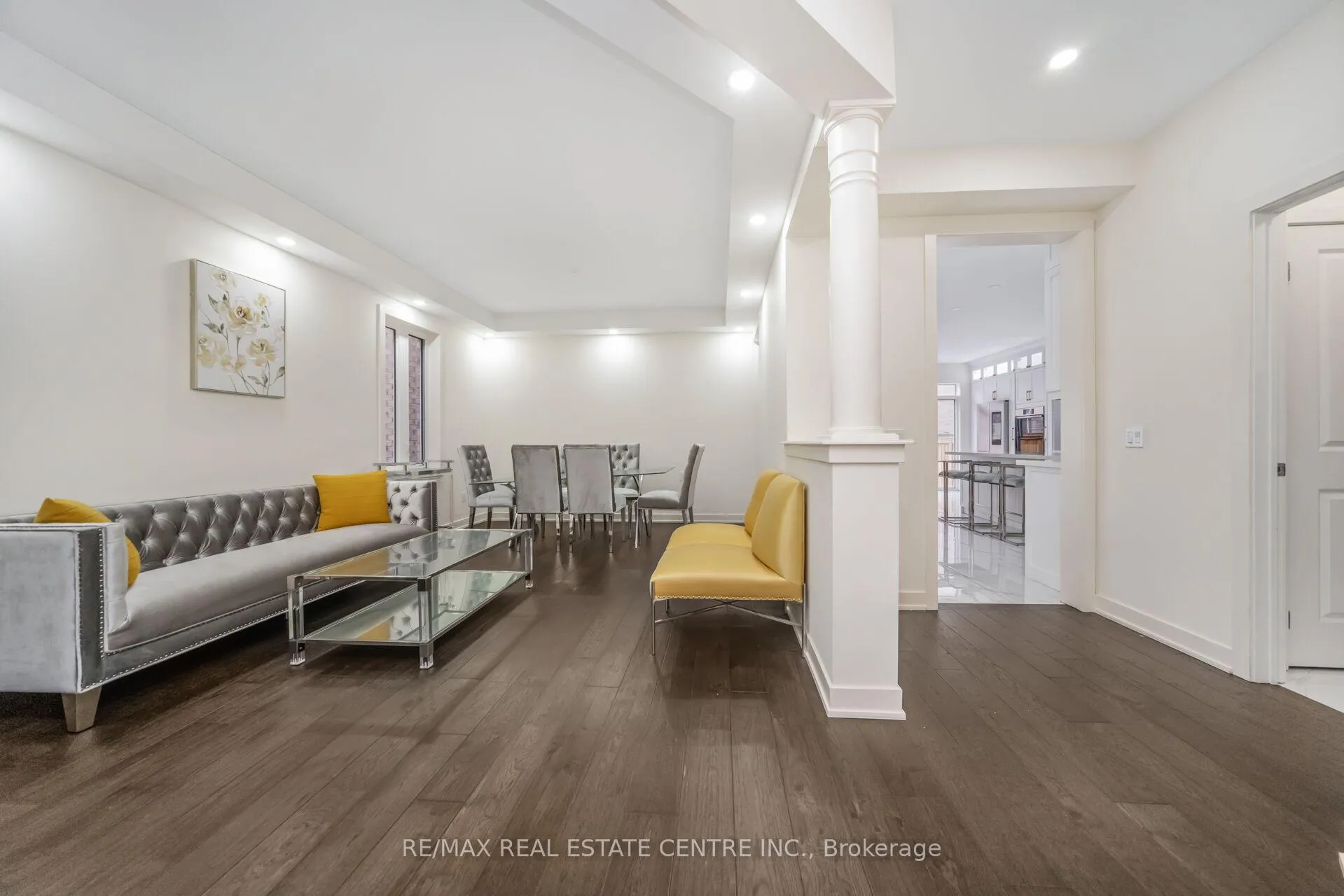 Photo 5 of 21 Kambalda Road, Brampton, Northwest Brampton — HOMEH