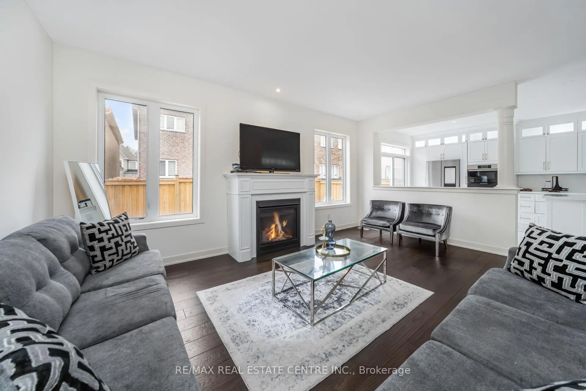 Photo 14 of 21 Kambalda Road, Brampton, Northwest Brampton — HOMEH