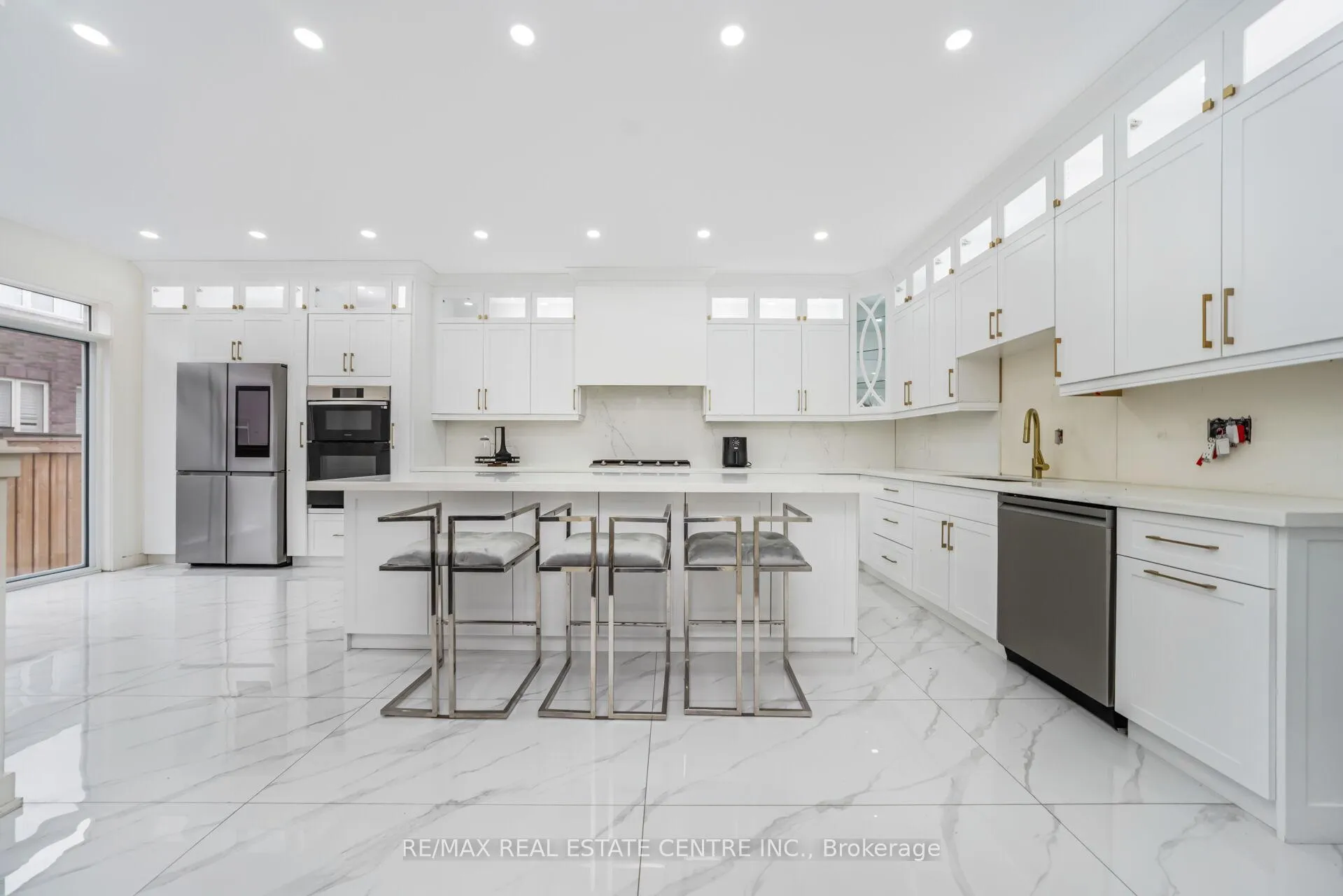 Photo 16 of 21 Kambalda Road, Brampton, Northwest Brampton — HOMEH